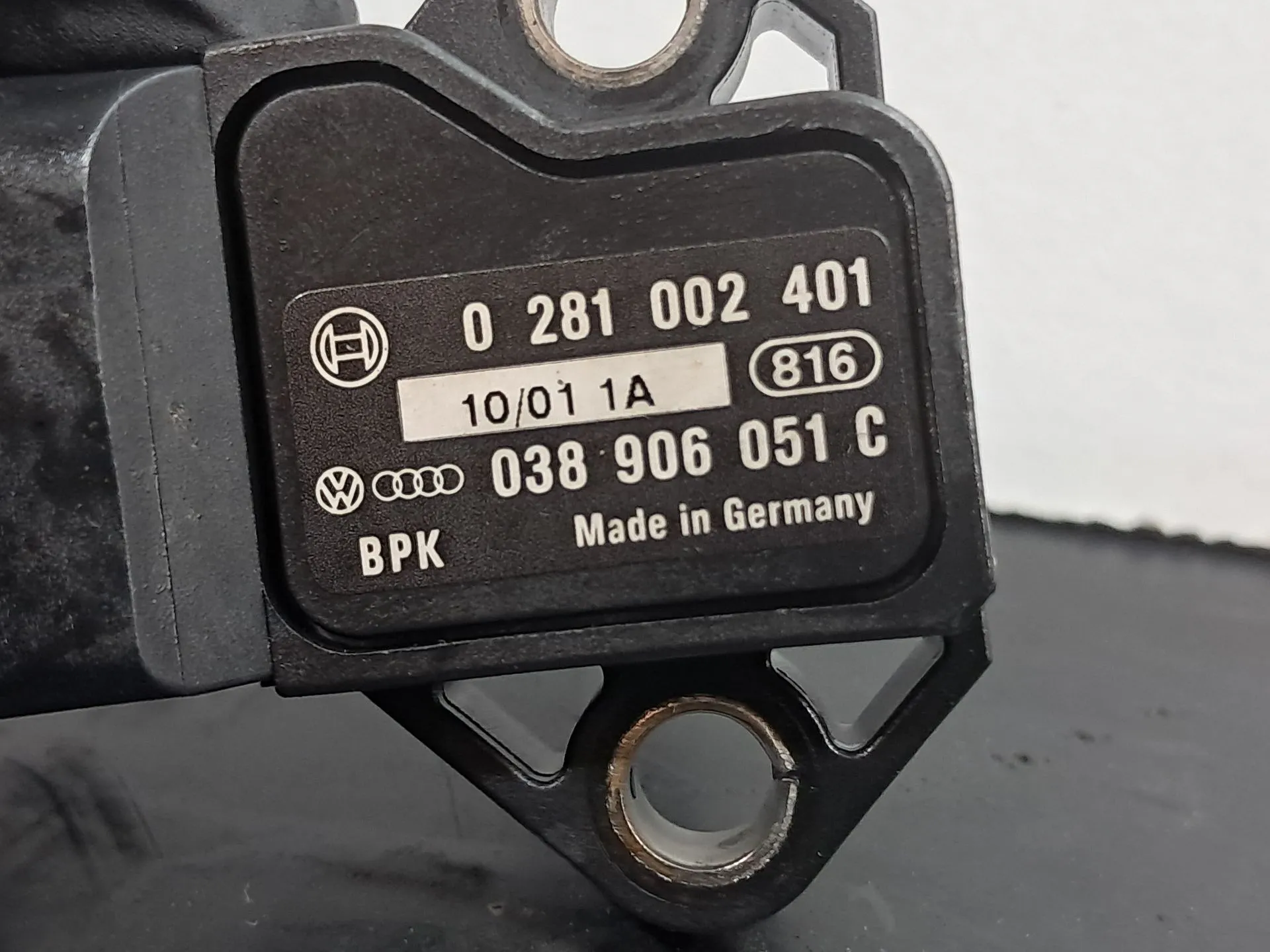 MAP sensor VOLKSWAGEN Golf V (1K1) Imagem-1