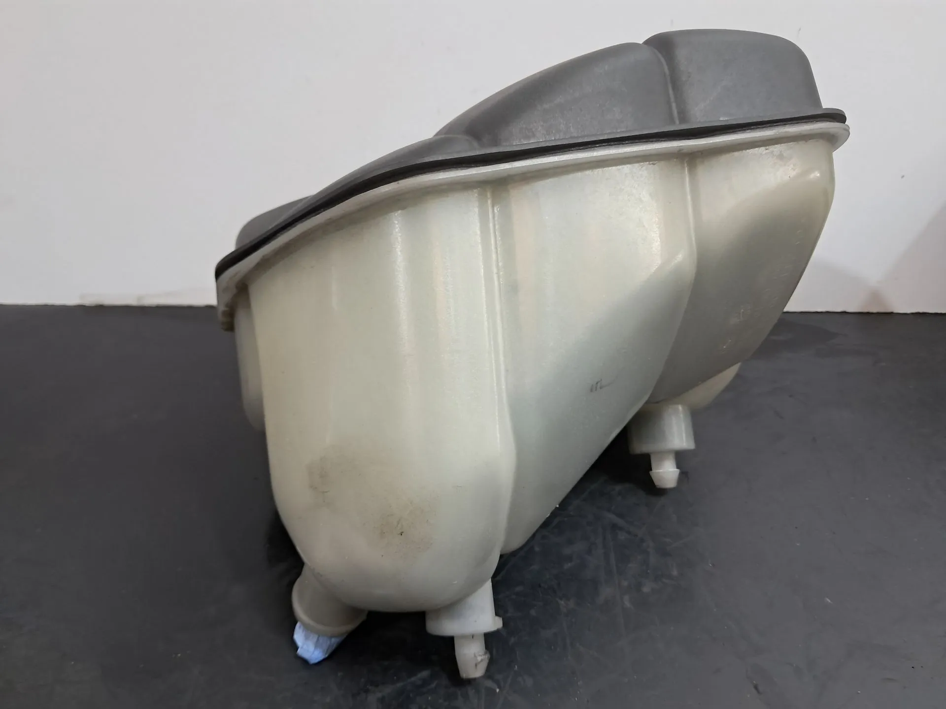 Réservoir/ Vase D'expansion De Liquide De Refroidissement à MERCEDES-BENZ Classe  E (W211) (2002- 2009) |Megapeças