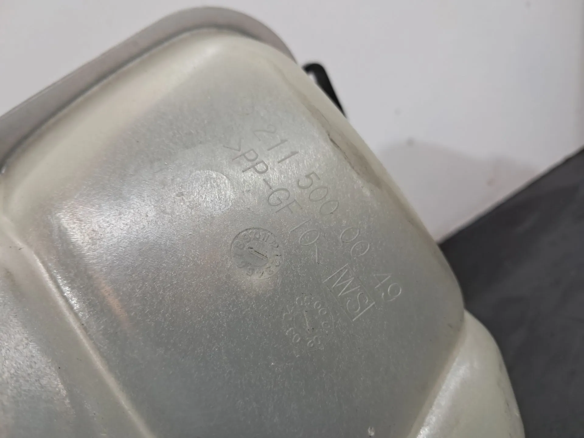 Réservoir/ Vase D'expansion De Liquide De Refroidissement à MERCEDES-BENZ Classe  E (W211) (2002- 2009) |Megapeças
