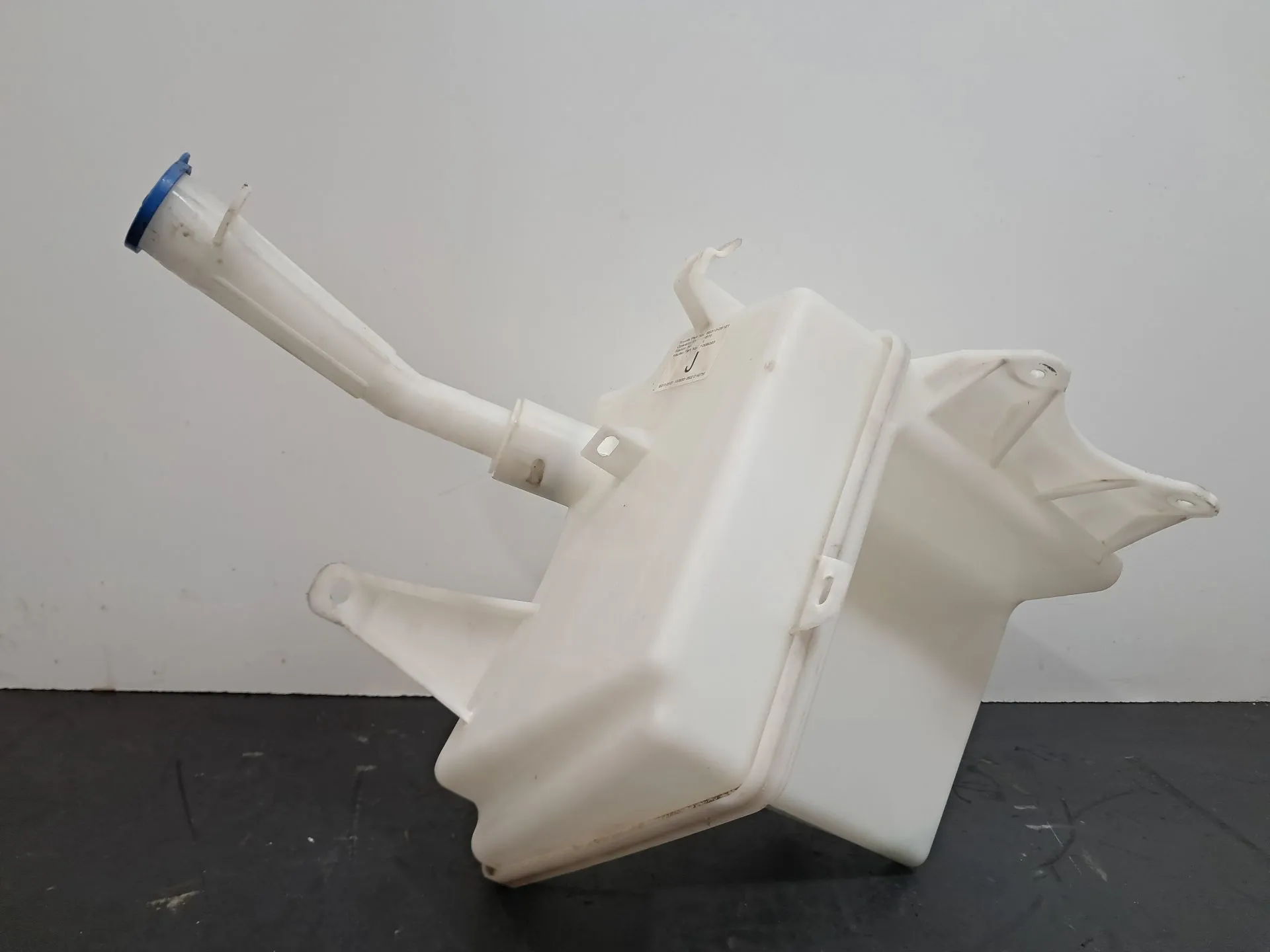 Depósito de agua limpiaparabrisas TOYOTA Avensis Sedan (_T27_)