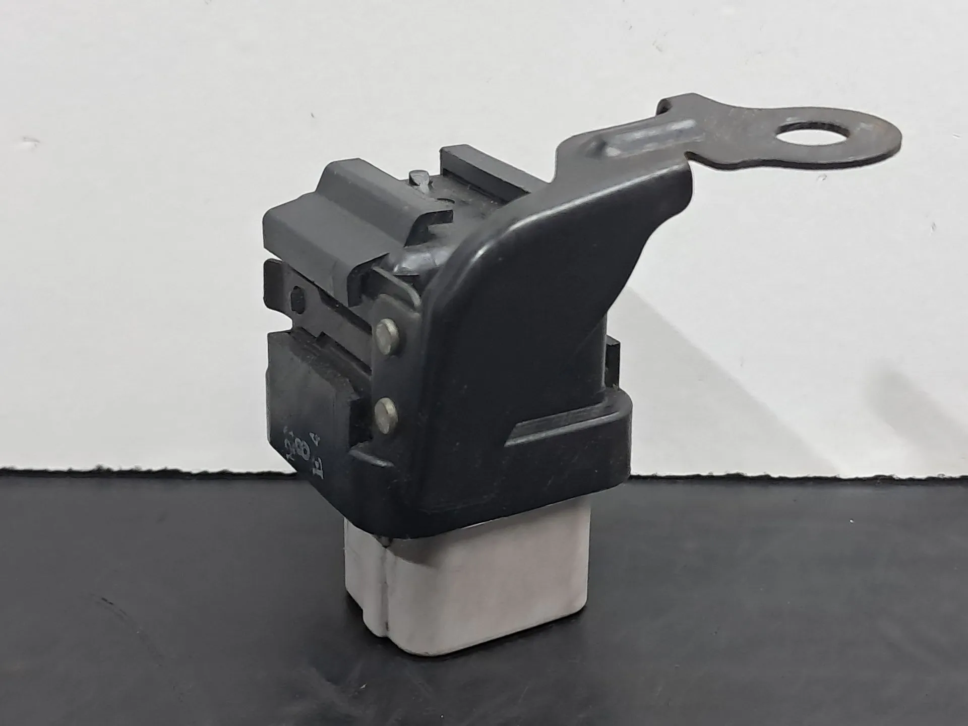 Glow plug Relay TOYOTA Avensis Sedan (_T27_) Imagem-2