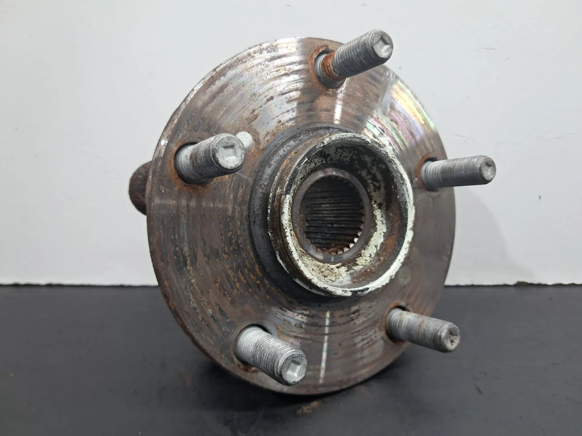 Wheel hub TOYOTA Avensis Sedan (_T27_) Imagem-2