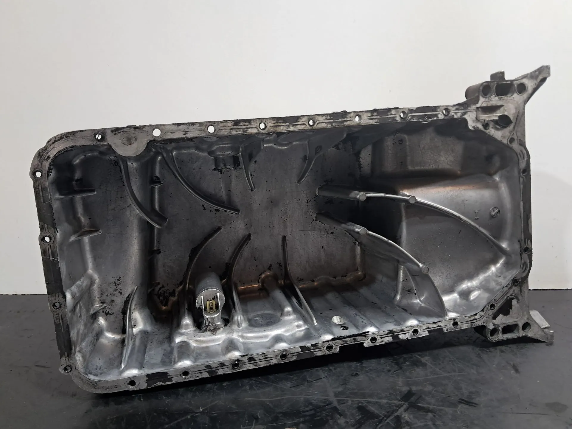 Cárter MERCEDES-BENZ Vito Combi (638) Imagem-4