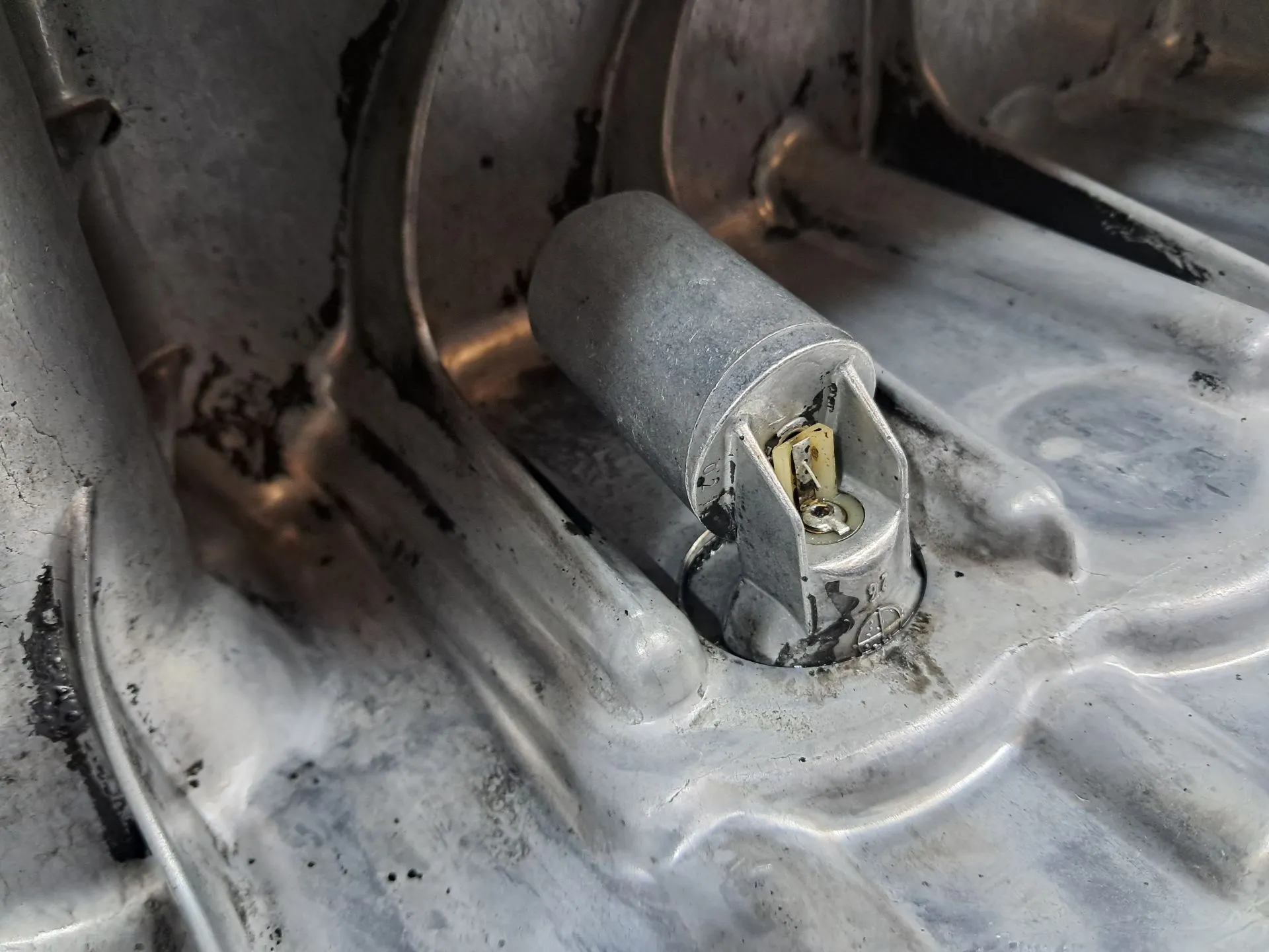 Cárter MERCEDES-BENZ Vito Combi (638) Imagem-5