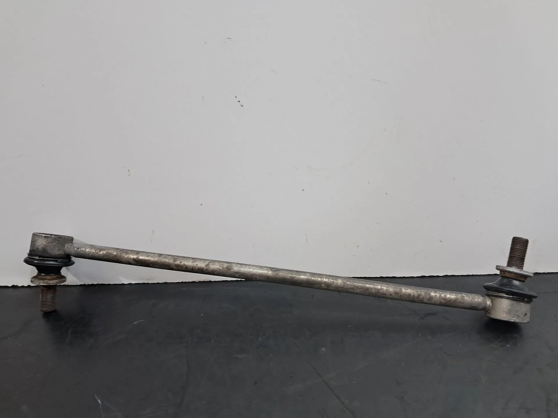Tie rods / stabilizer links TOYOTA Avensis Sedan (_T27_)