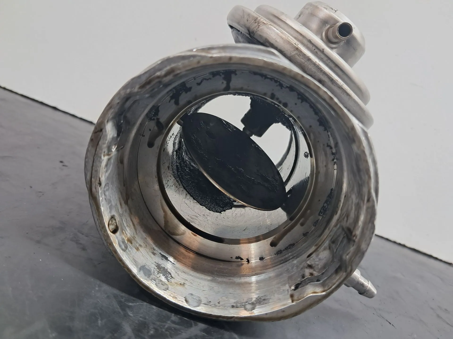 Válvula EGR AUDI A4 (8E2, B6) Imagem-1
