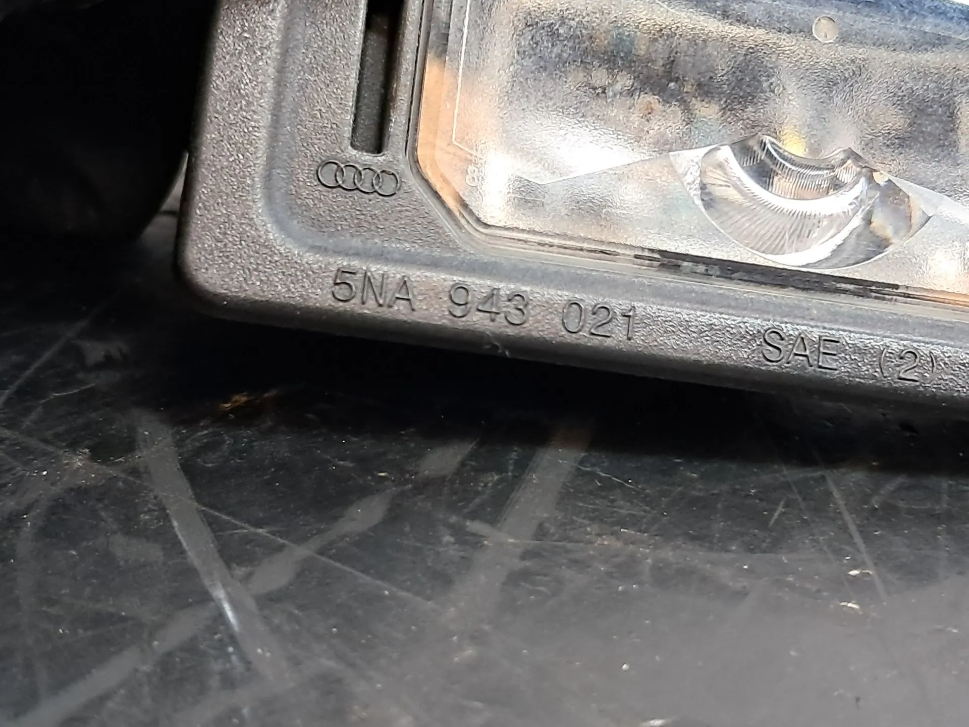 Piloto de matrícula VOLKSWAGEN Tiguan (AD1, AX1) Imagem-1