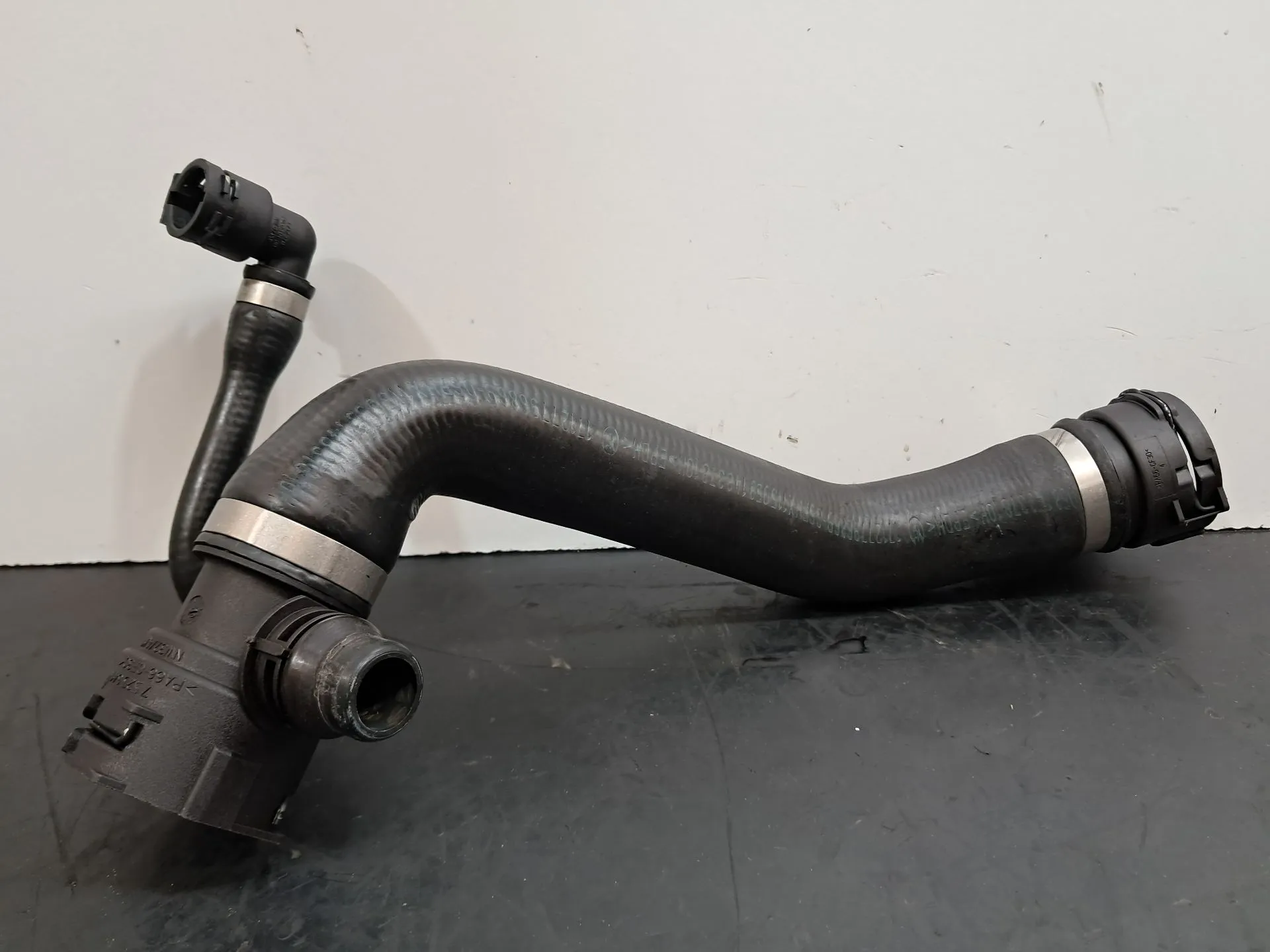 Water pipe BMW 1 (E87)