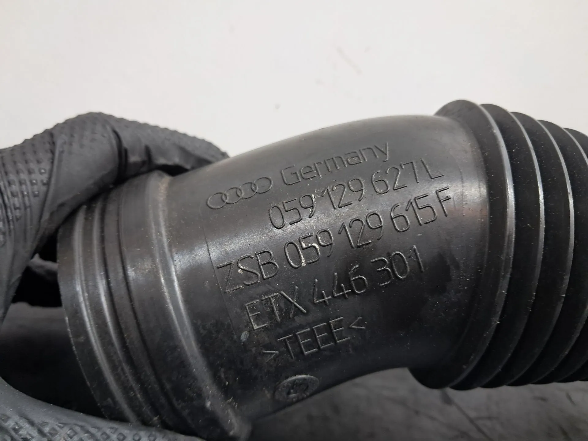 Tubo do ar AUDI A4 (8K2, B8) Imagem-1