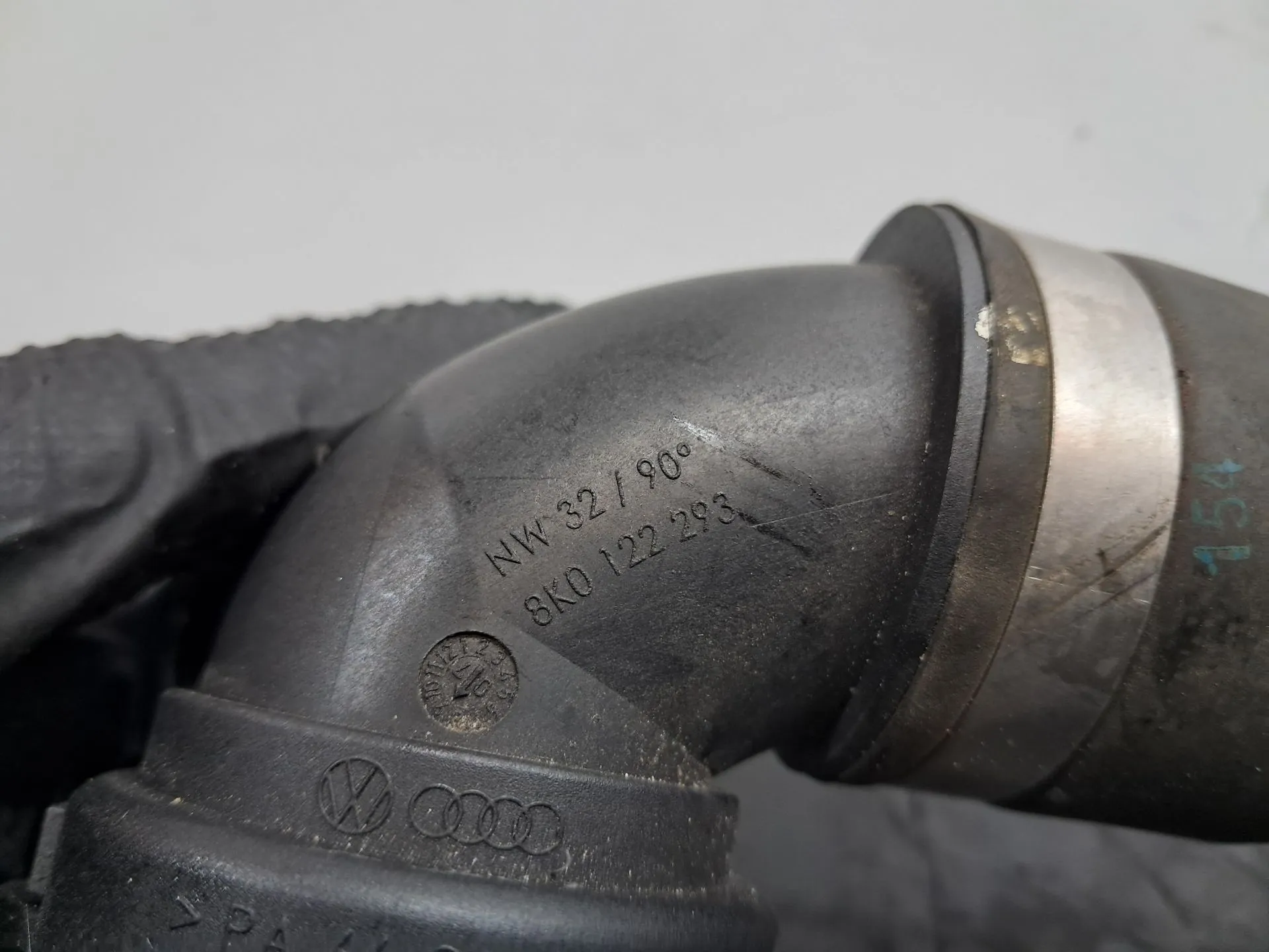 Tubo da água AUDI A4 (8K2, B8) Imagem-1