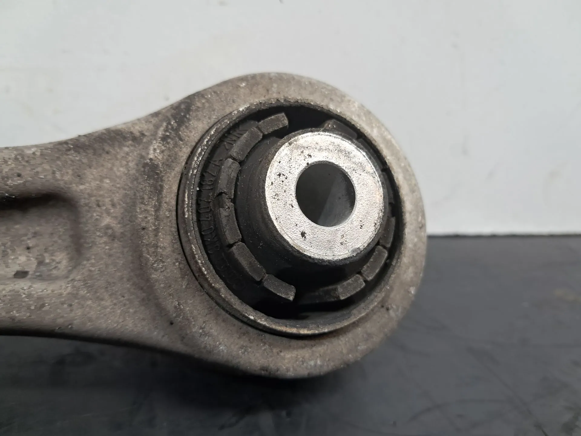 Braço de suspensão frente direito AUDI A4 (8K2, B8) Imagem-1