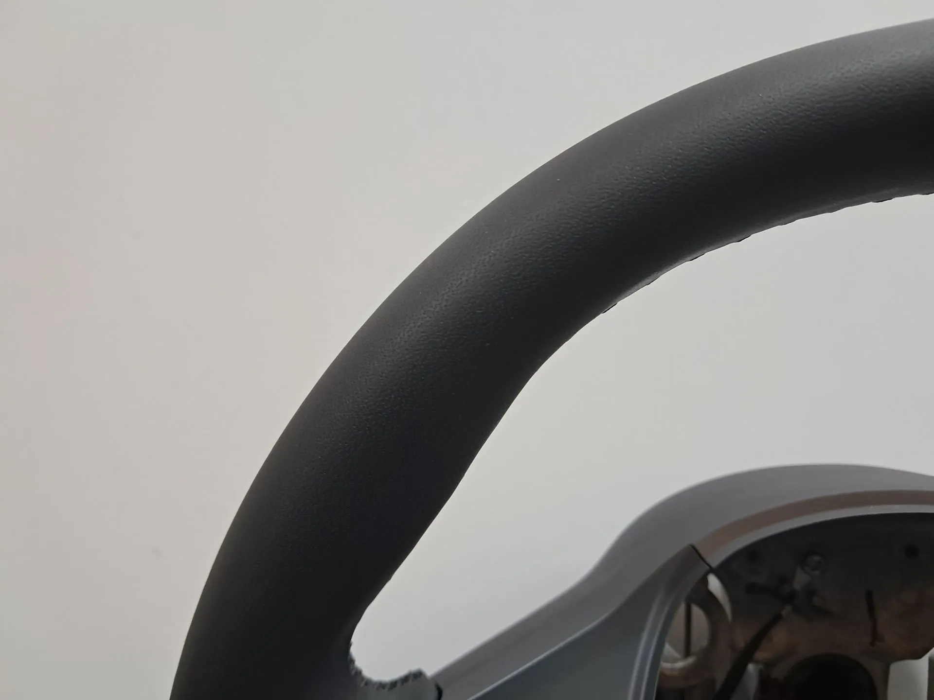 Volante TESLA Model Y (5YJY) Imagem-4