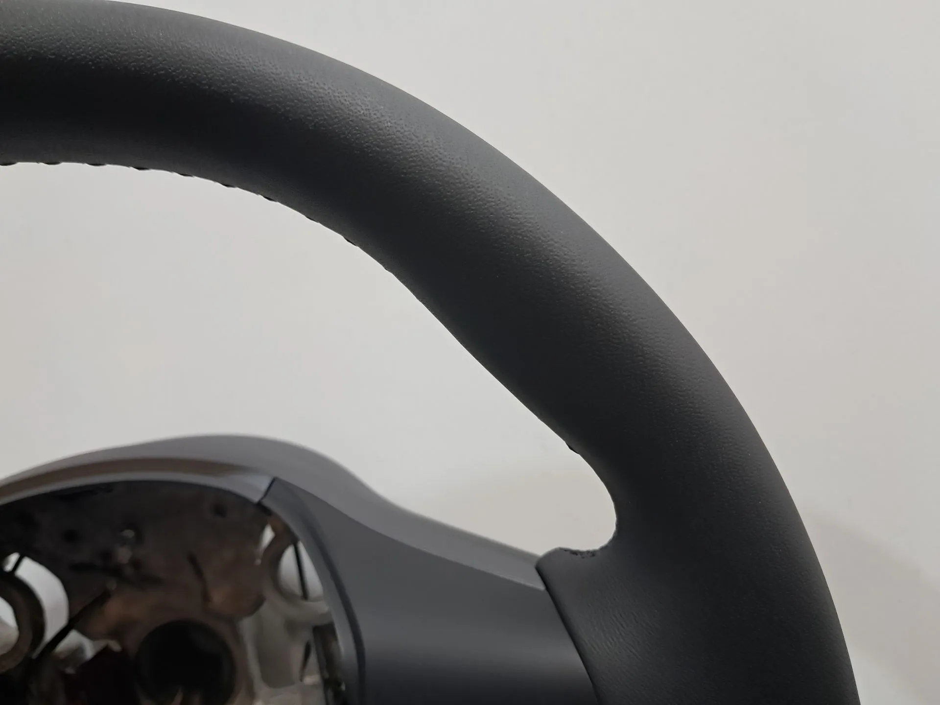 Volante TESLA Model Y (5YJY) Imagem-6