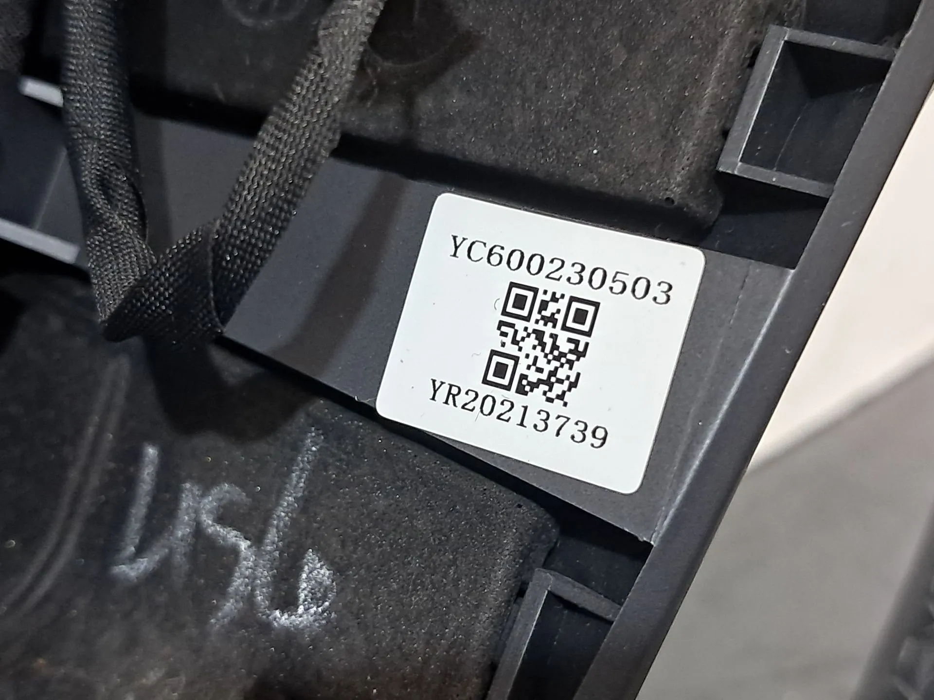 Volante TESLA Model Y (5YJY) Imagem-11