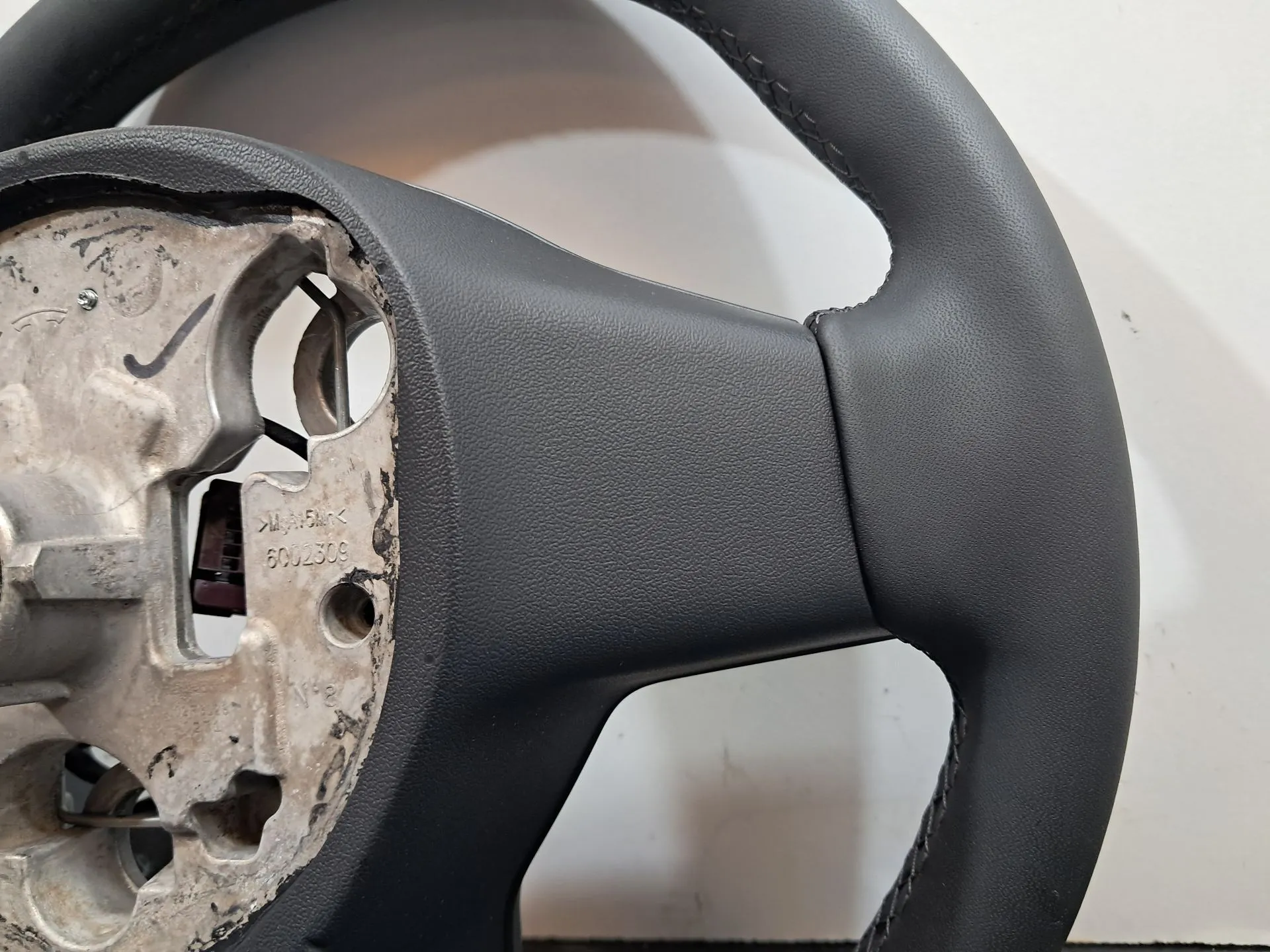 Volante TESLA Model Y (5YJY) Imagem-20