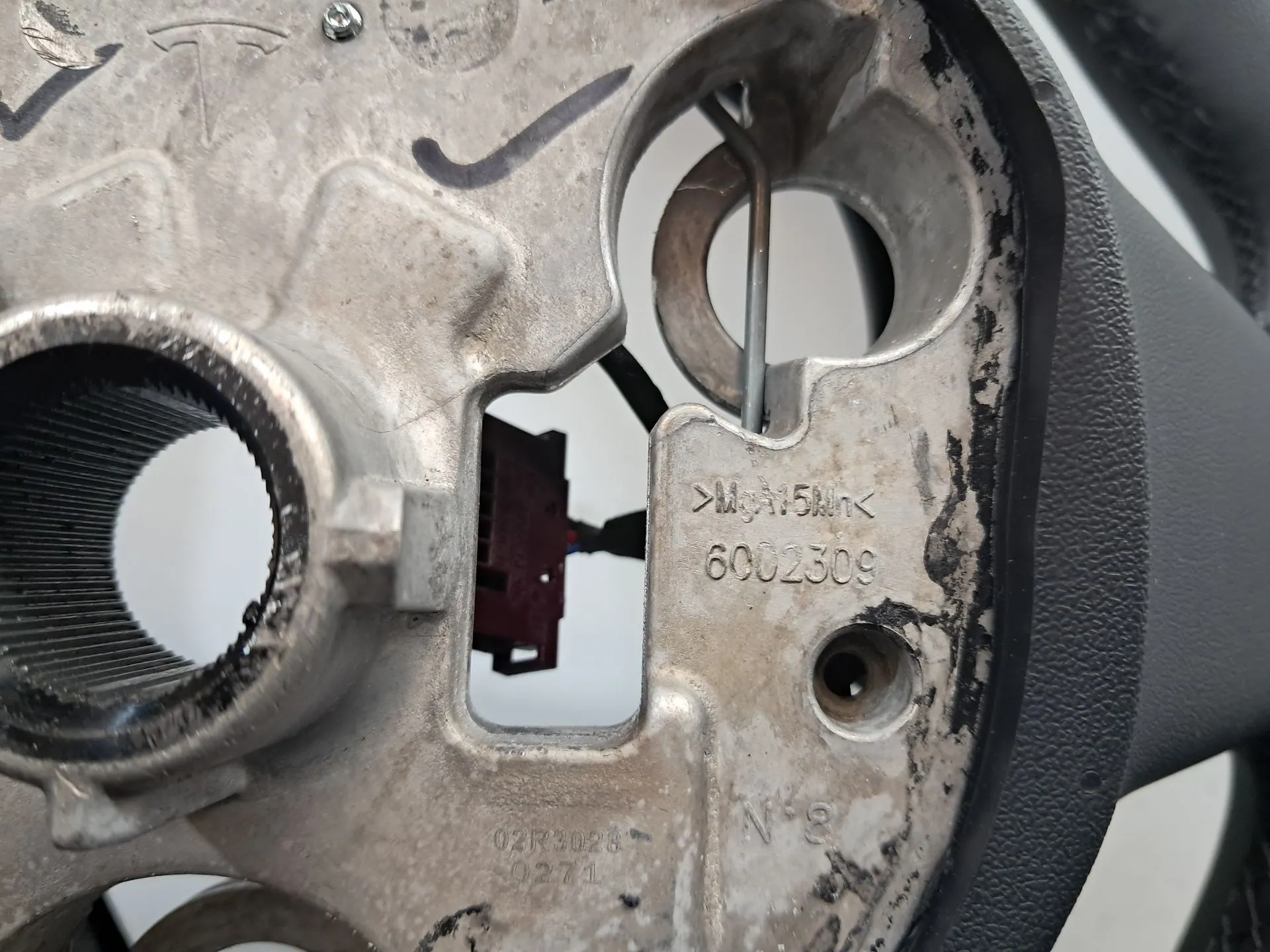 Volante TESLA Model Y (5YJY) Imagem-23