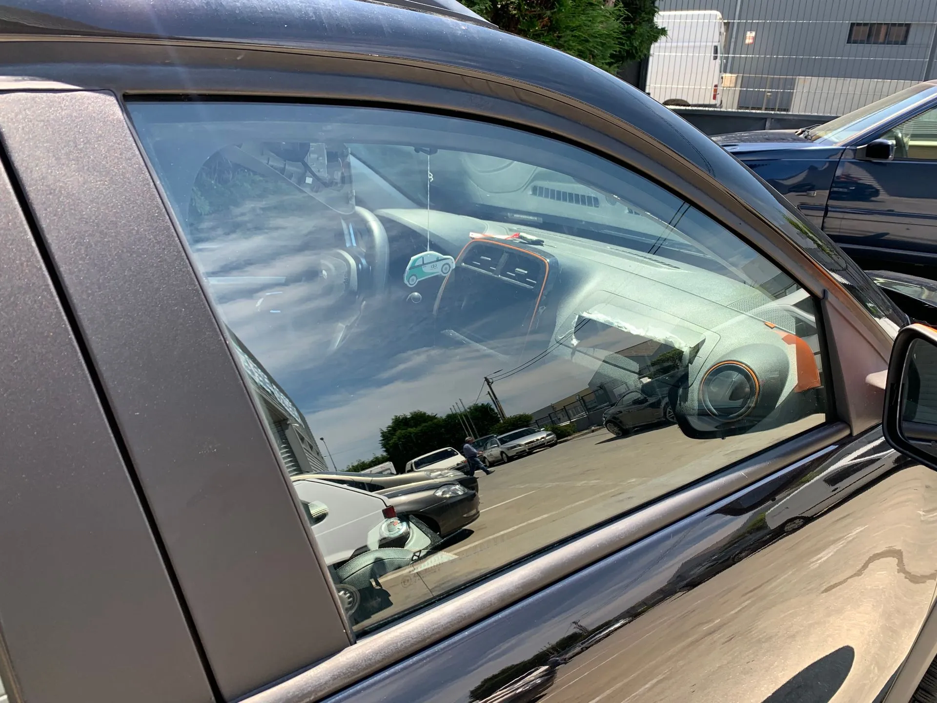 Vetro porta anteriore destra DACIA Spring