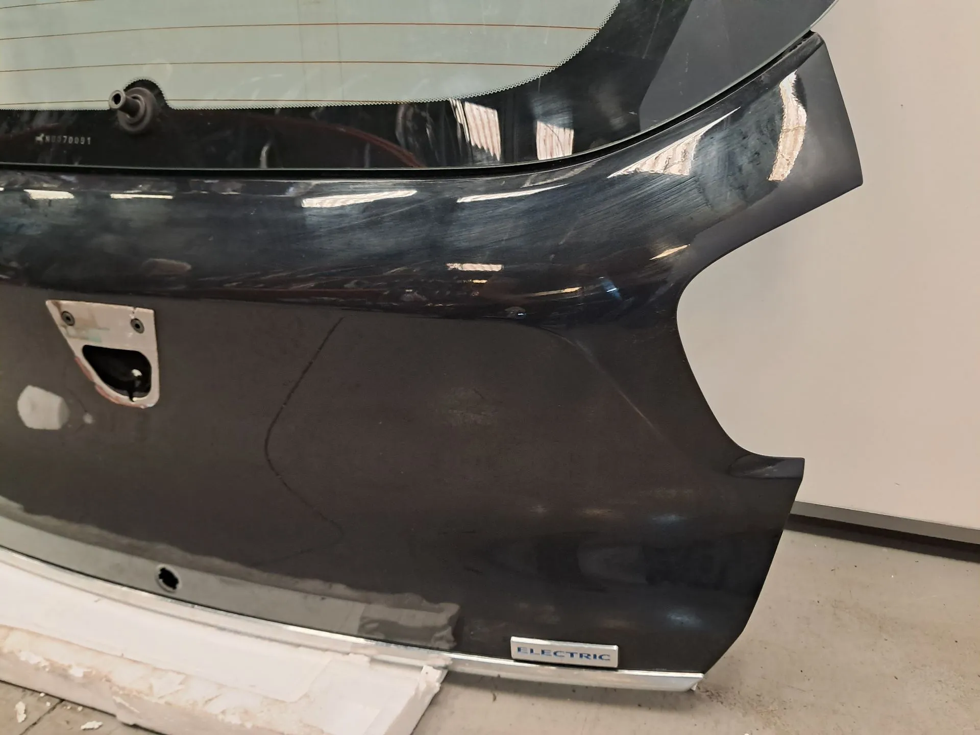 Tailgate / Trunk lid DACIA Spring Imagem-9