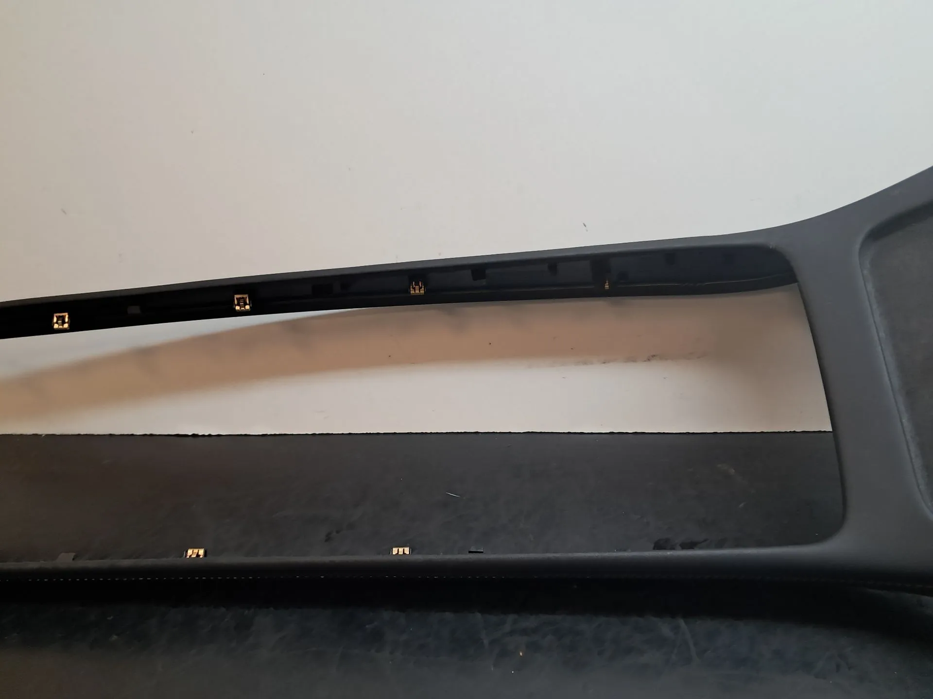 Consola central TESLA Model Y (5YJY) Imagem-2