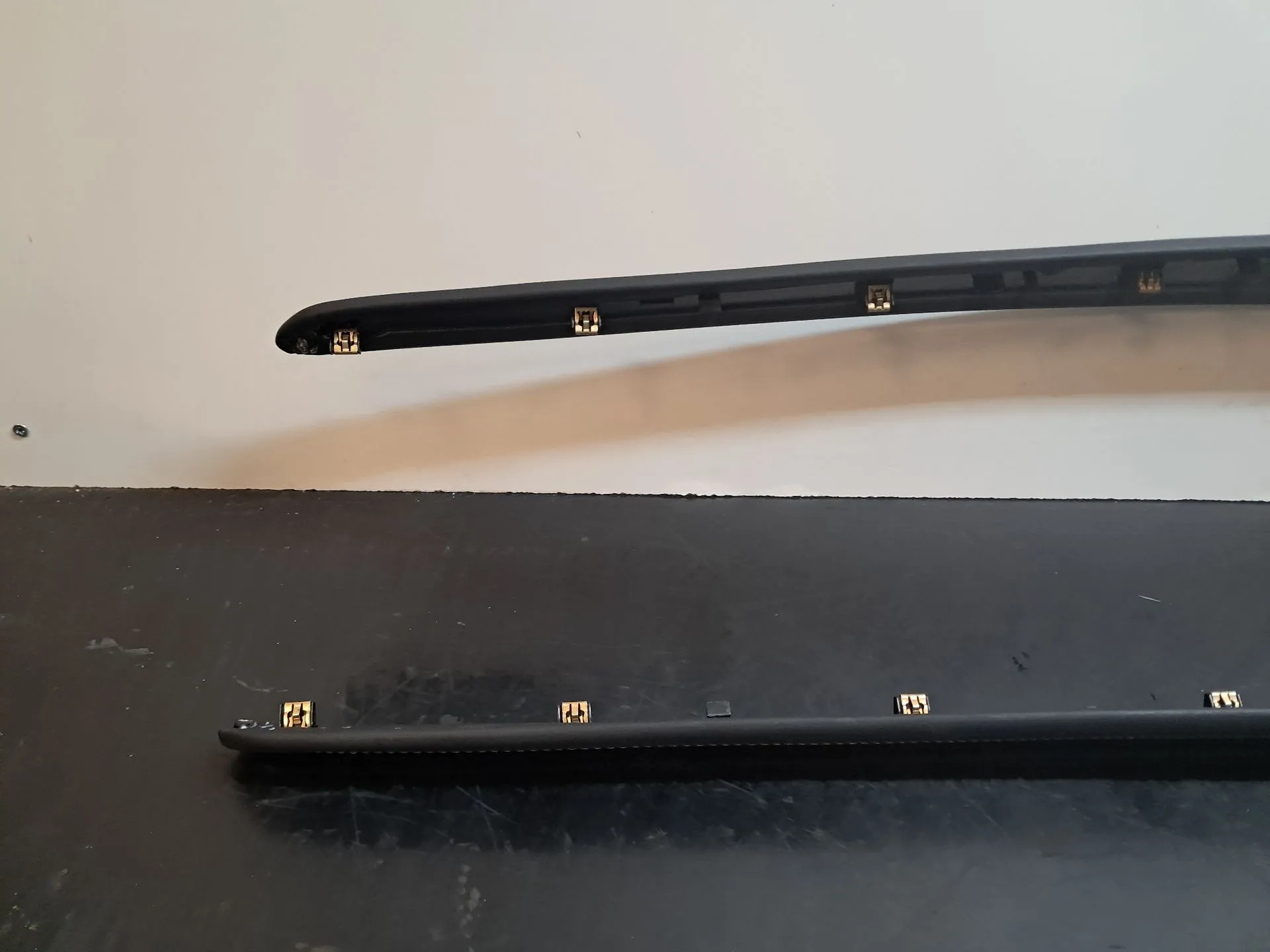 Consola central TESLA Model Y (5YJY) Imagem-3