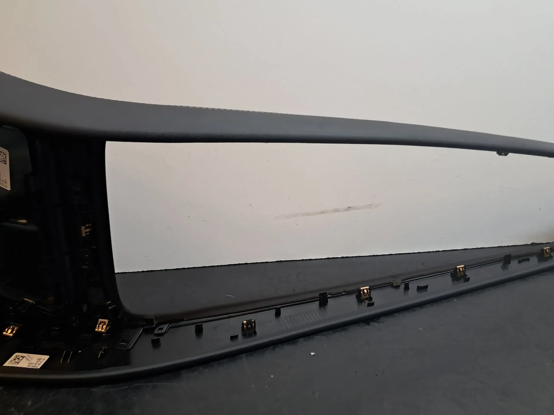 Consola central TESLA Model Y (5YJY) Imagem-6