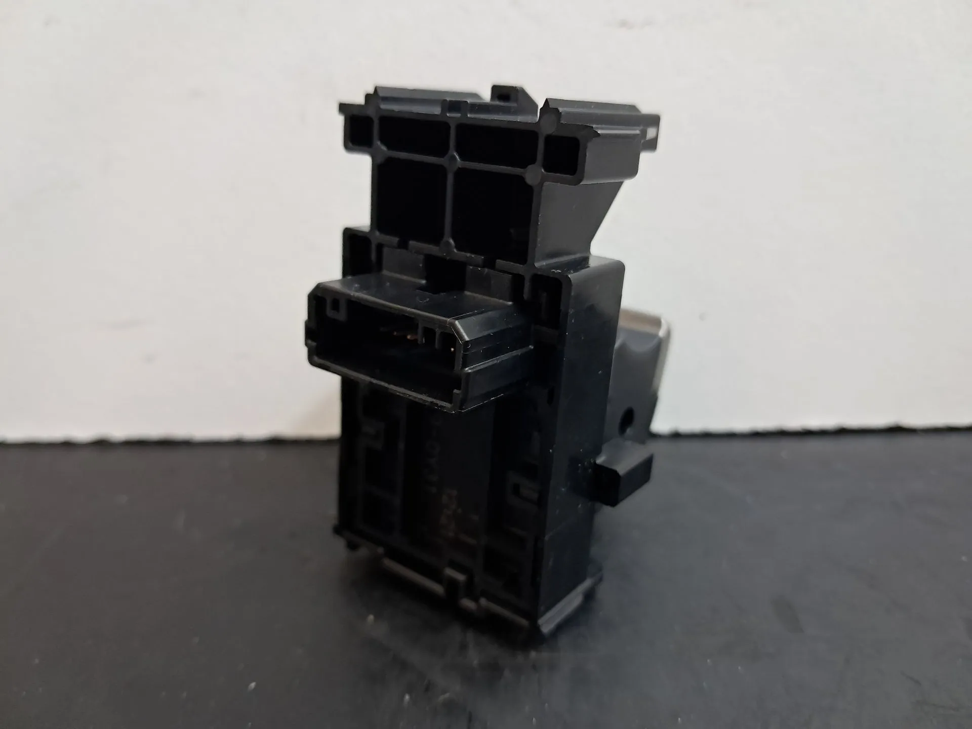 Mando / interruptor elevalunas trasero derecho LEXUS NX II (_A2_, _H2_) Imagem-2