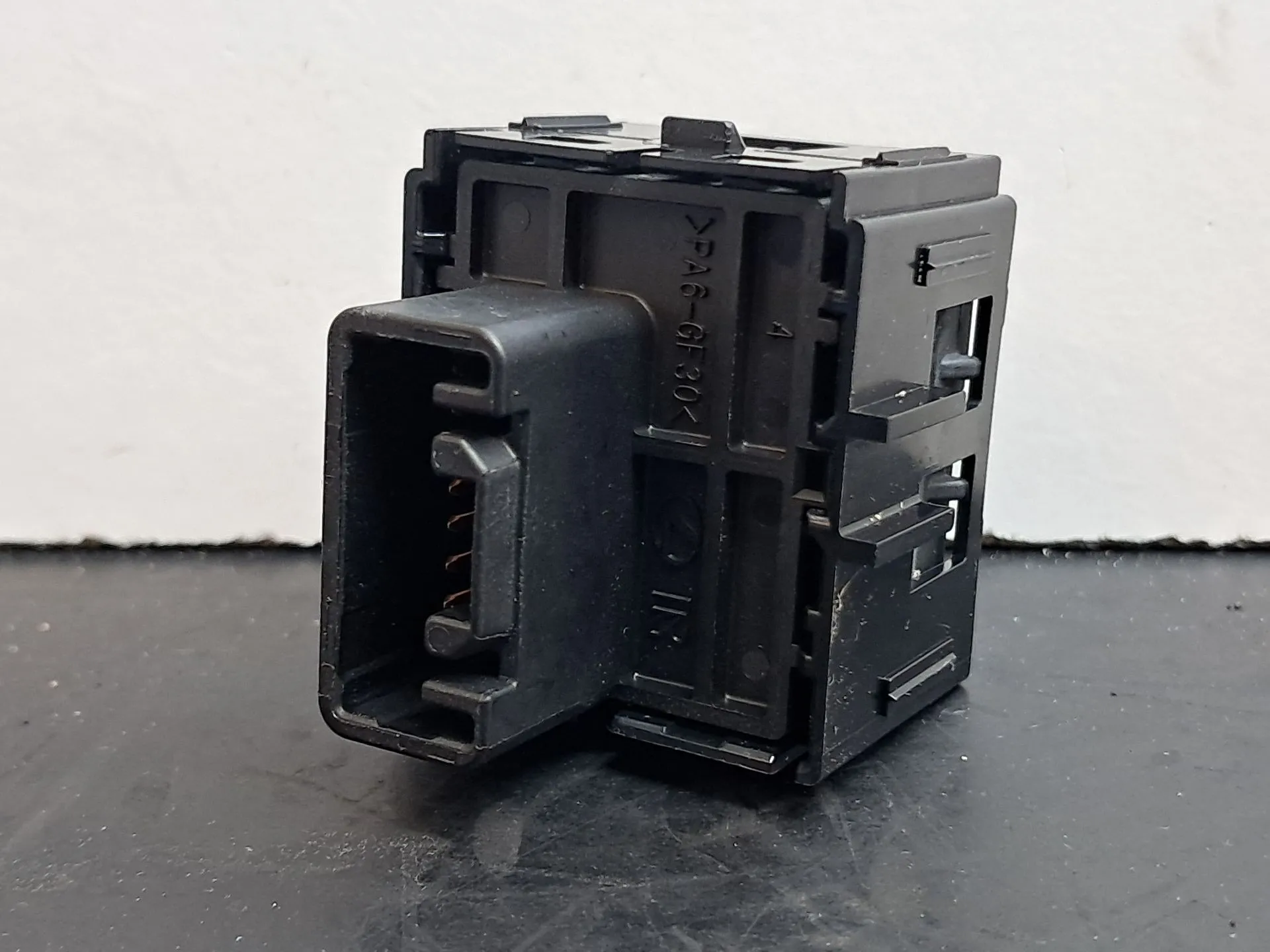 Botão / interruptor trancar portas LEXUS NX II (_A2_, _H2_) Imagem-1