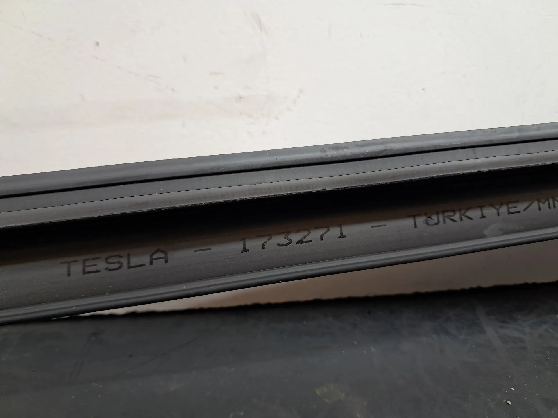 Raspador Vidrio de Puerta Delantera Derecha TESLA Model Y (5YJY) Imagem-3