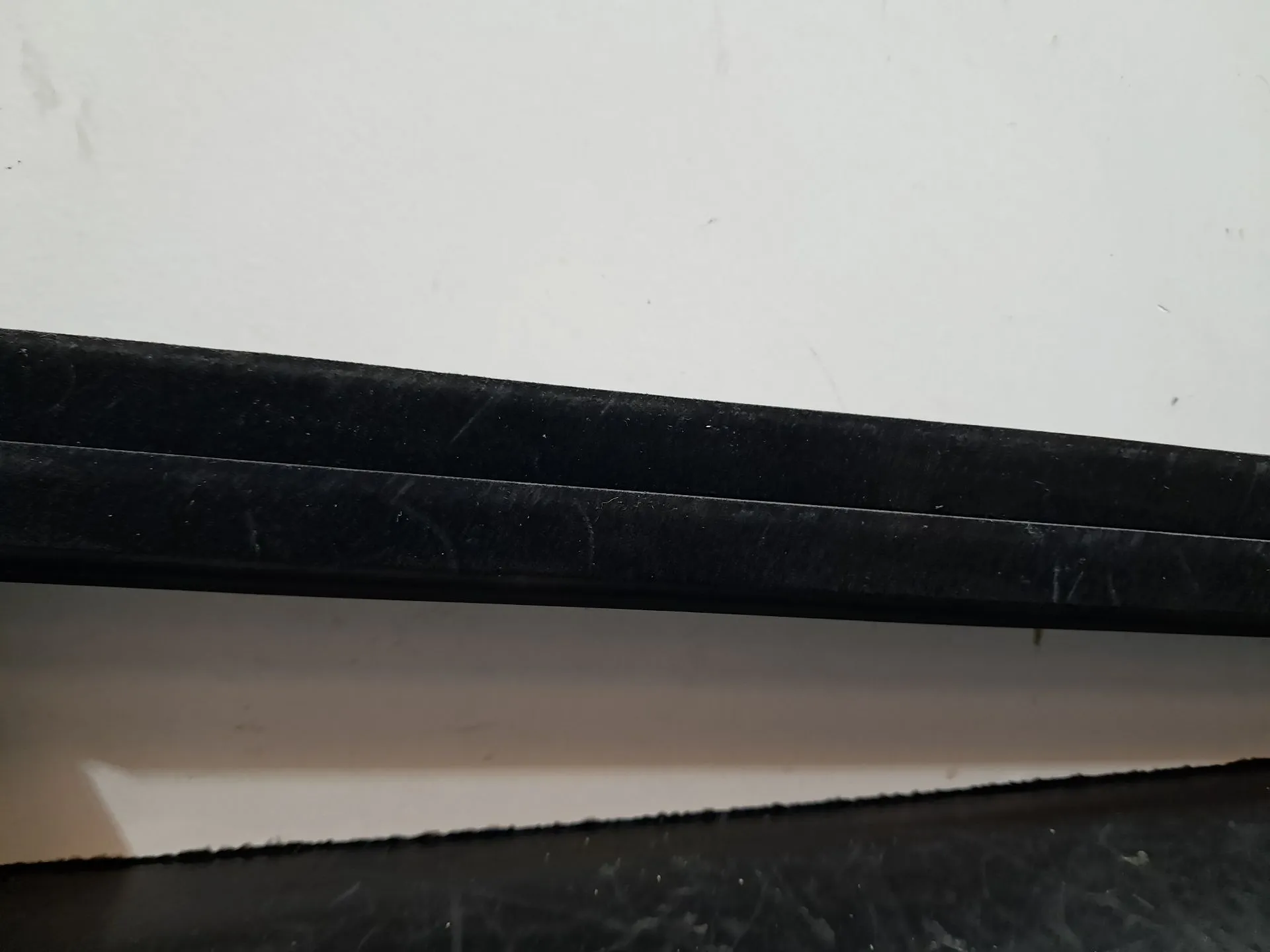 Raspador Vidrio de Puerta Delantera Derecha TESLA Model Y (5YJY) Imagem-8