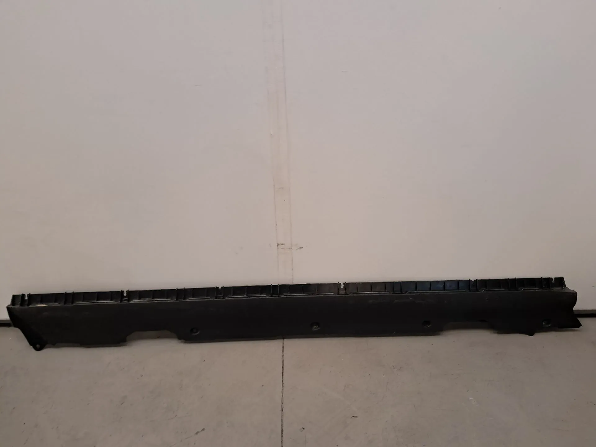 Blindagem inferior da carroçaria TESLA Model Y (5YJY)