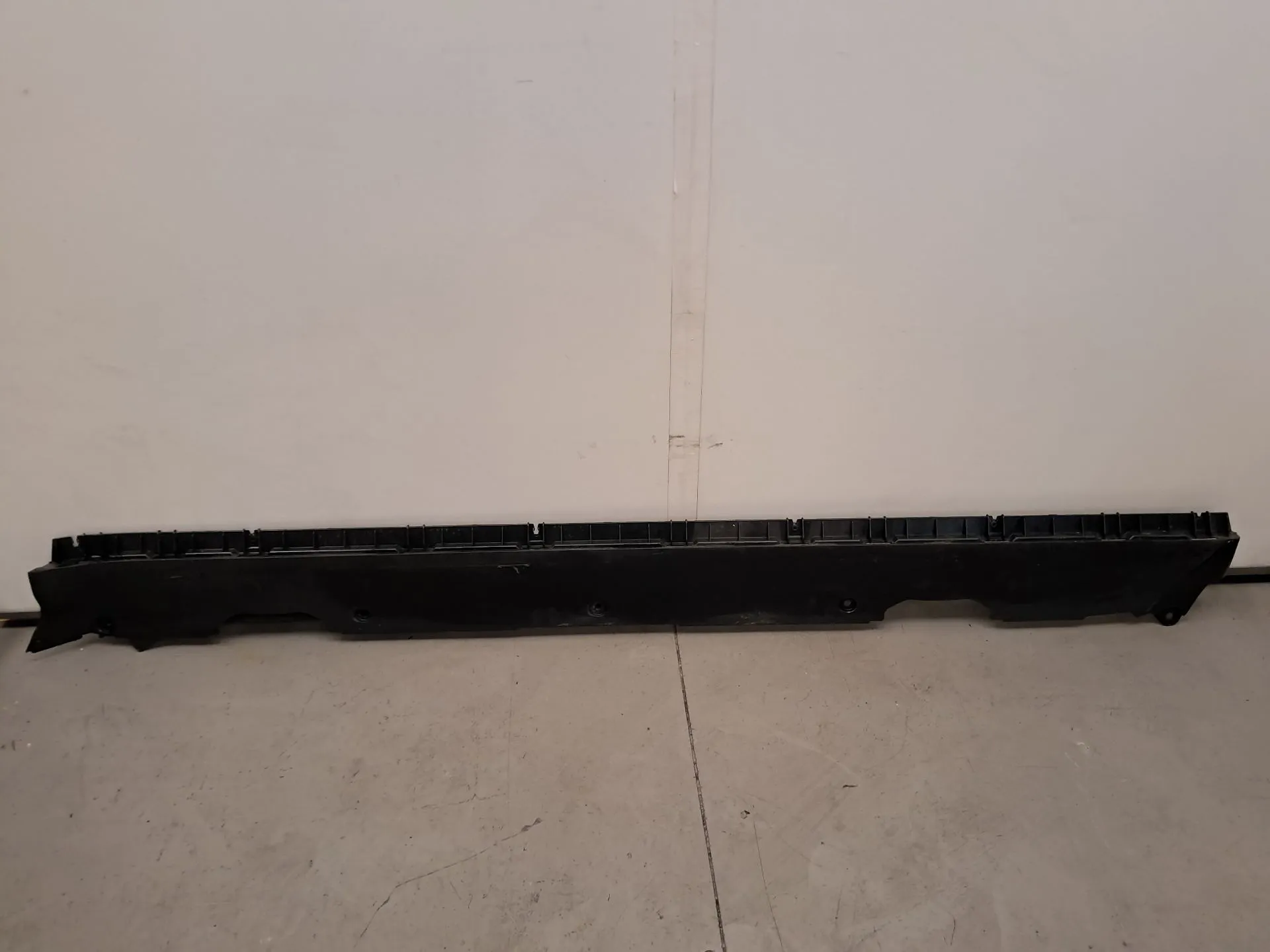 Blindagem inferior da carroçaria TESLA Model Y (5YJY)