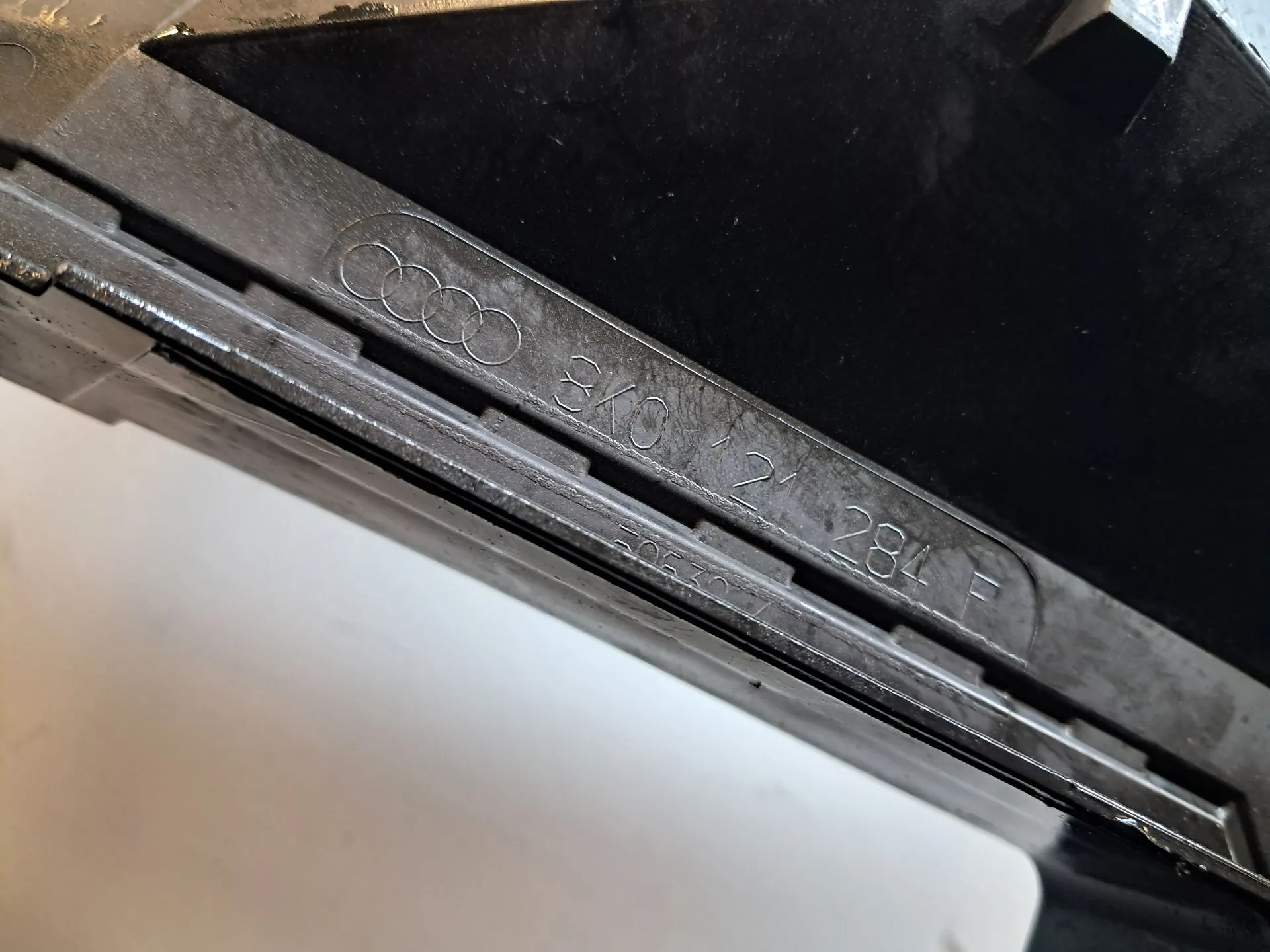 Plastica generica AUDI A4 (8K2, B8) Imagem-1