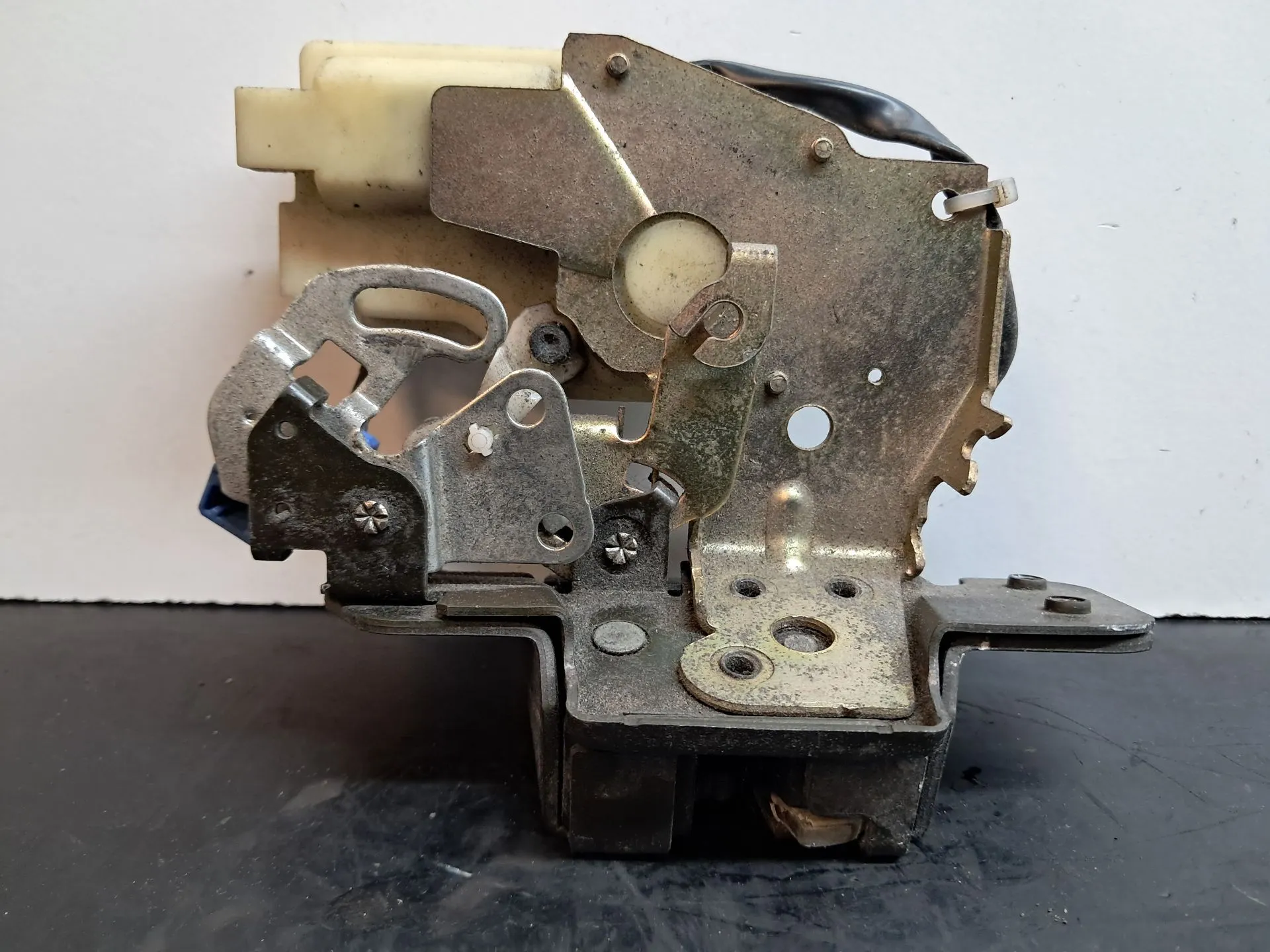 Cerradura / cierre maletero HONDA Jazz II (GD_, GE3_, GE2_) Imagem-1