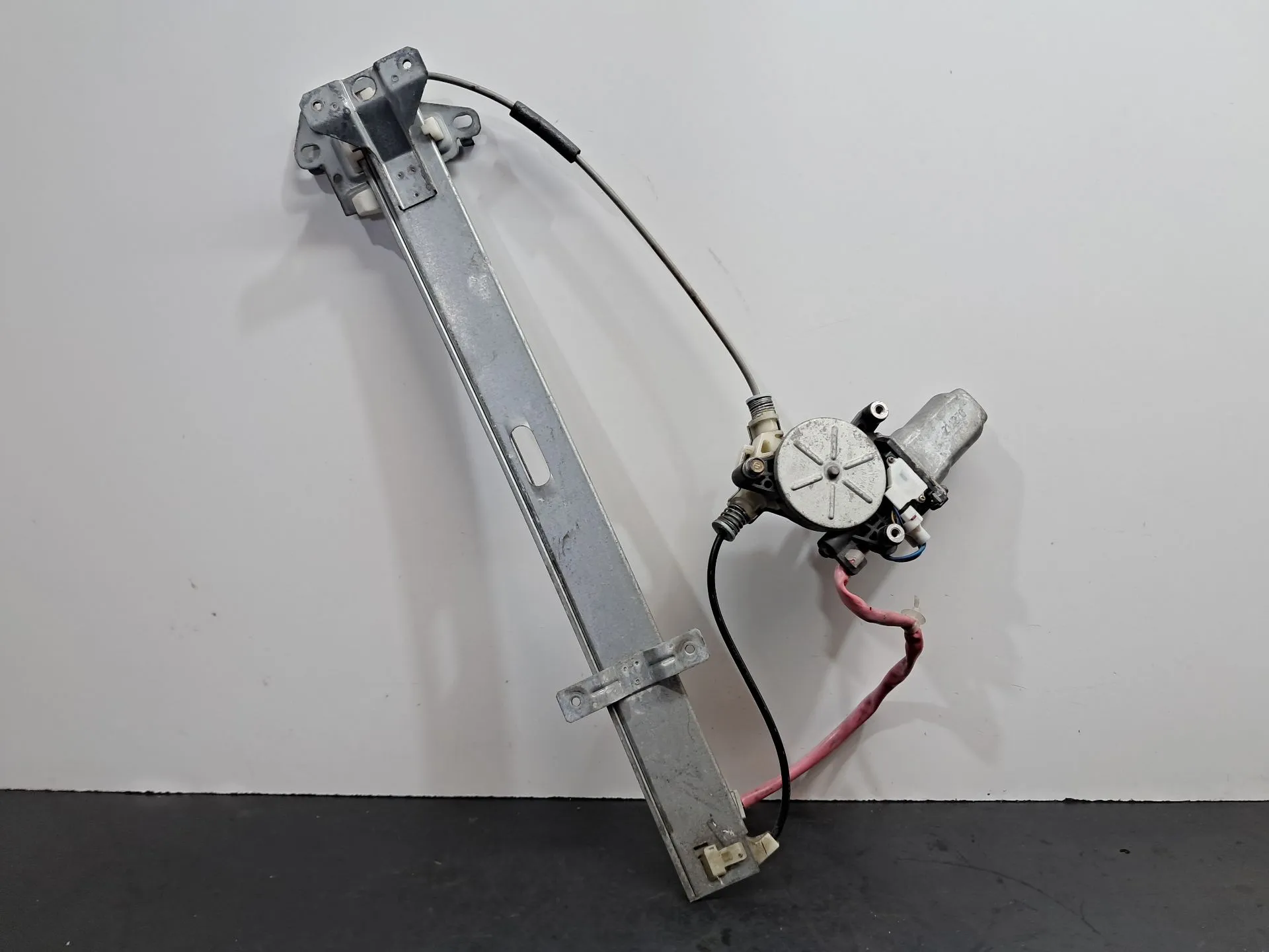 Alzavetro anteriore sinistro HONDA Jazz II (GD_, GE3_, GE2_)