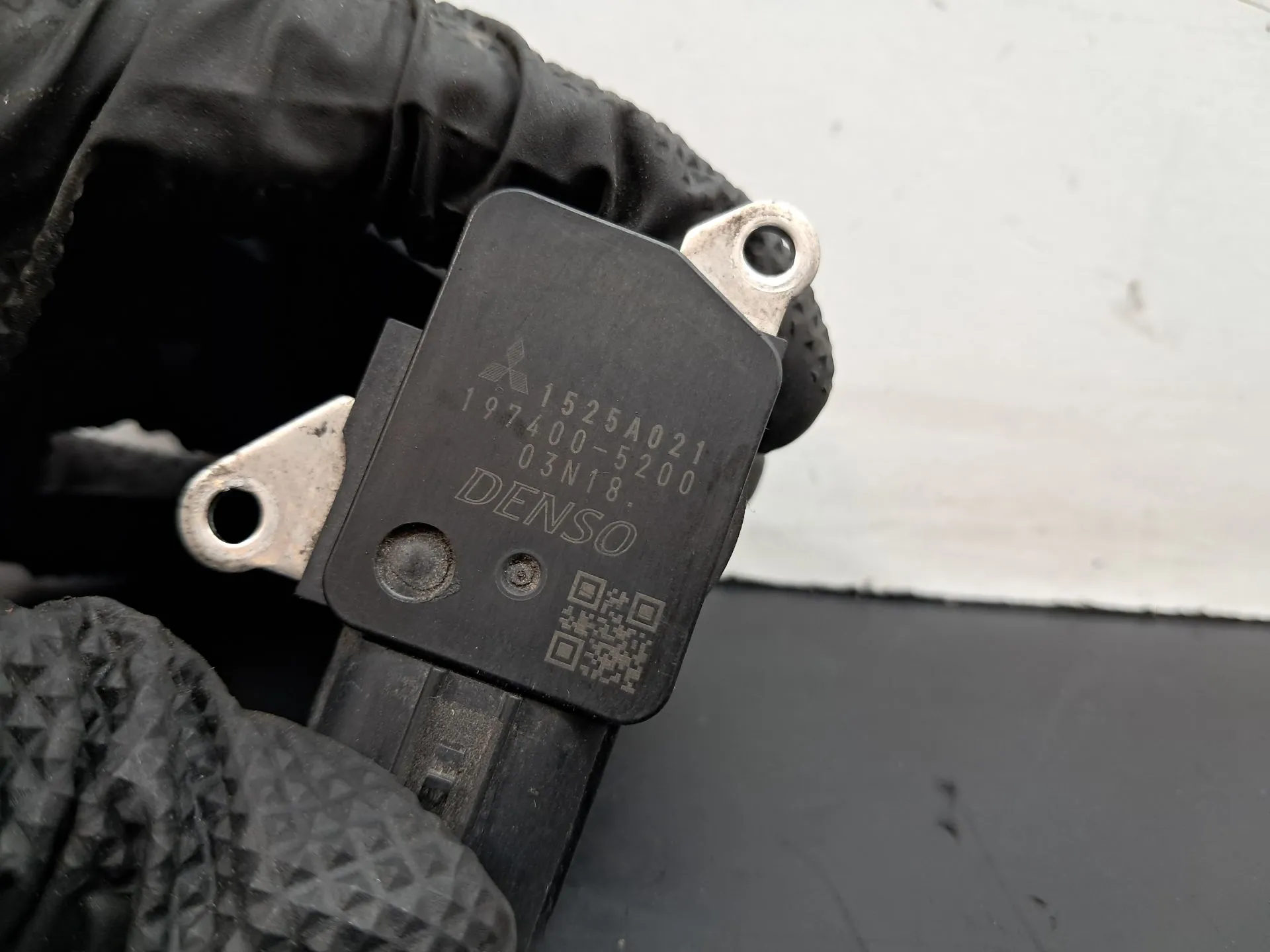 Mass Air Flow Sensor (MAF) MITSUBISHI Outlander II (CW_W) Imagem-1