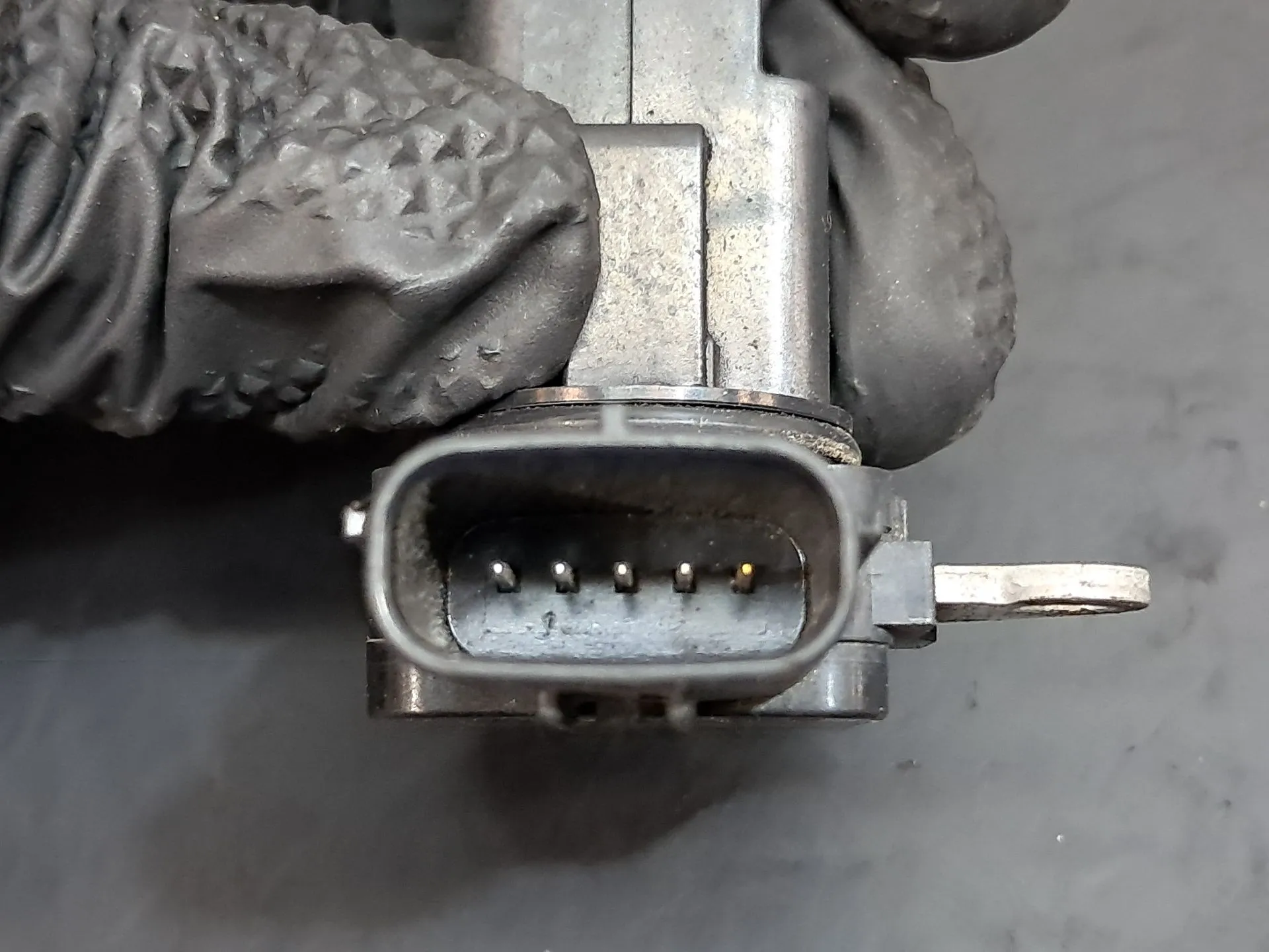 Mass Air Flow Sensor (MAF) MITSUBISHI Outlander II (CW_W) Imagem-3