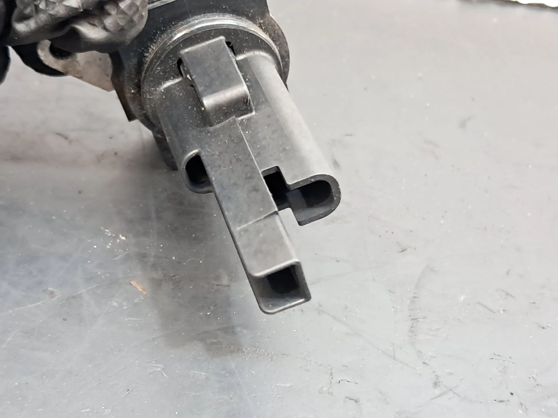 Mass Air Flow Sensor (MAF) MITSUBISHI Outlander II (CW_W) Imagem-4