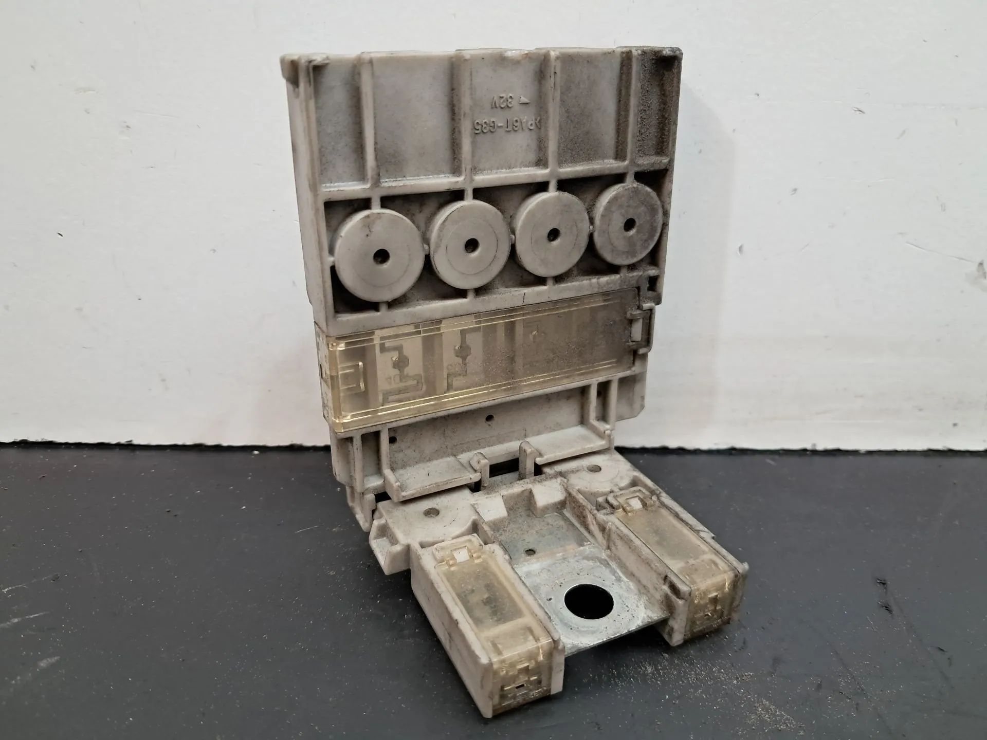 Boîte de fusibles de batterie MITSUBISHI Outlander II (CW_W) Imagem-2