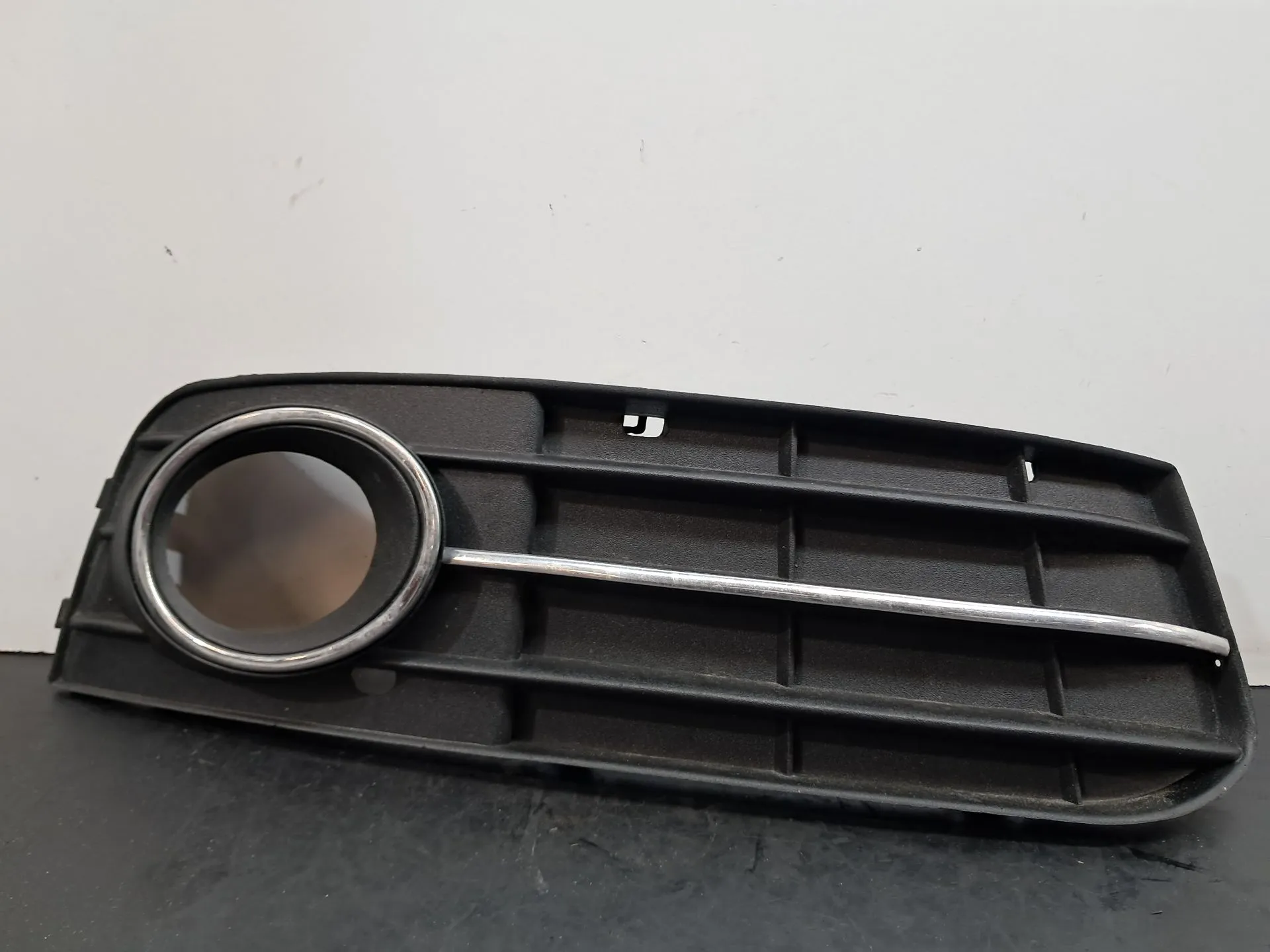 Moldura Parachoques trasero derecho AUDI A4 (8K2, B8)