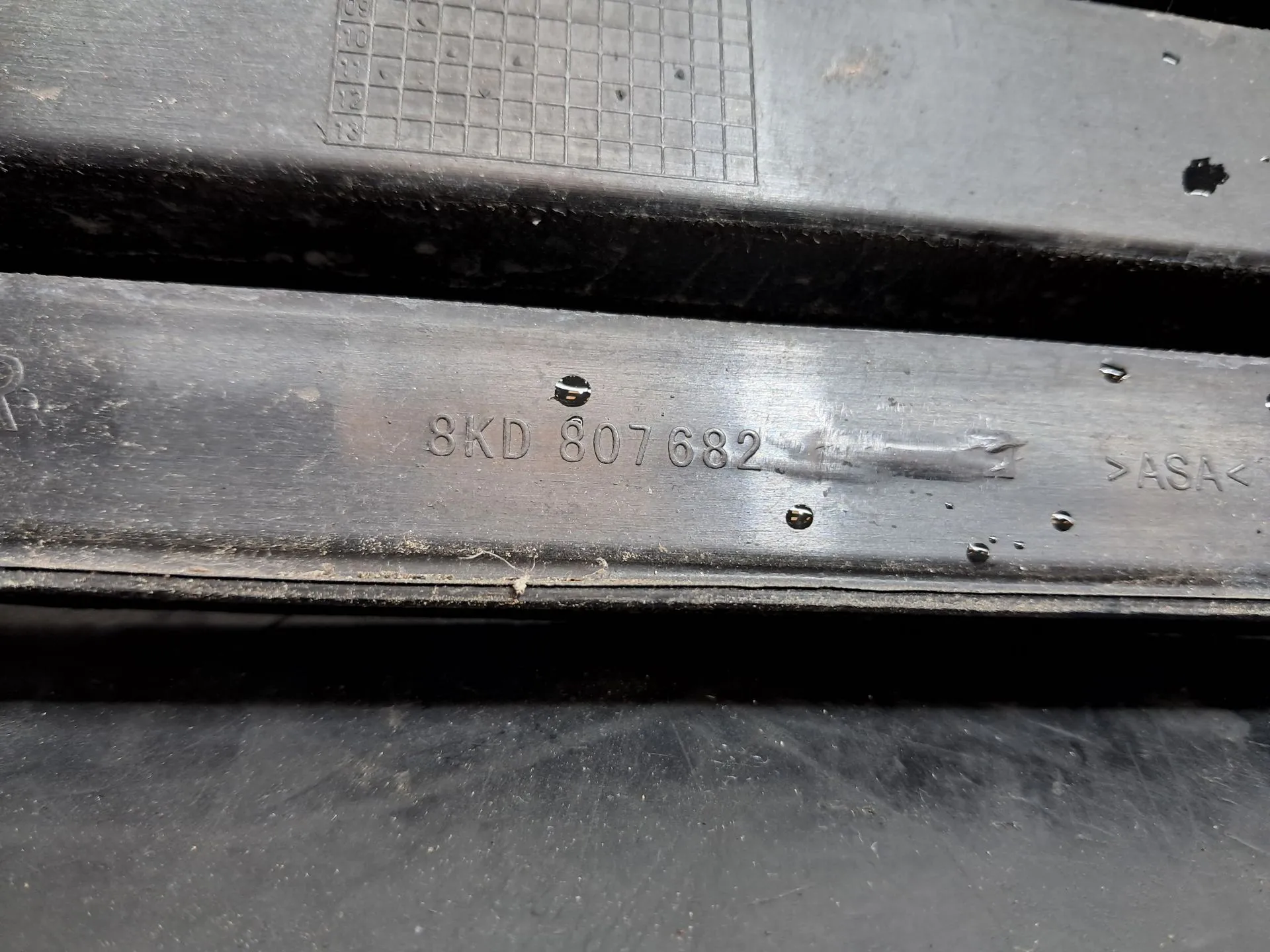 Rear bumper trim right AUDI A4 (8K2, B8) Imagem-3