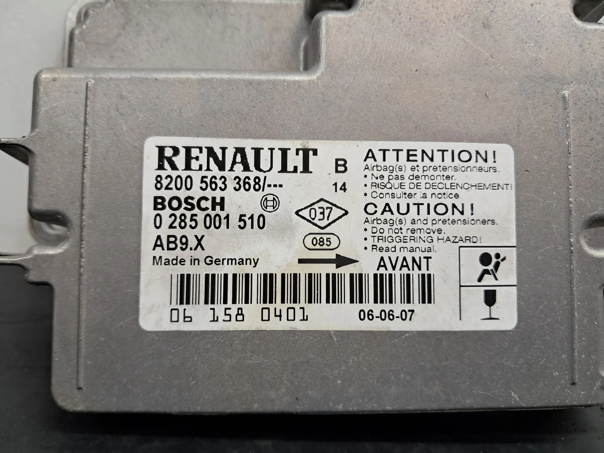 Calculateur Airbag Renault Clio 3 - Réf. 8200563368 / 0285001510 - Occasion Fonctionnel
