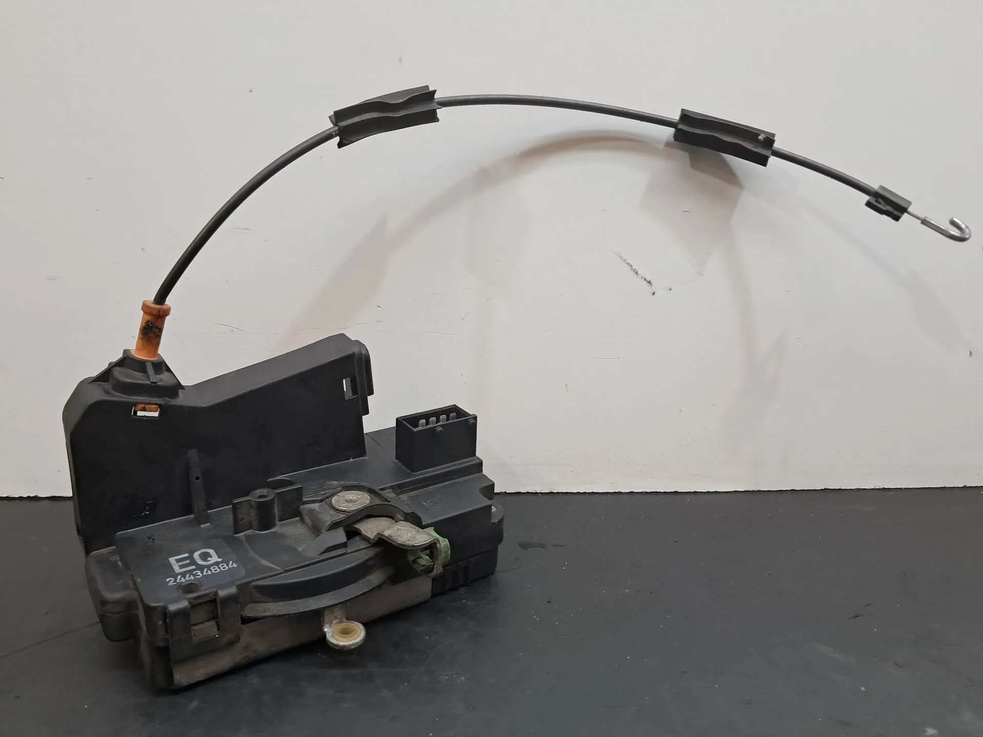 Serratura / chiusura porta anteriore sinistro OPEL Corsa C