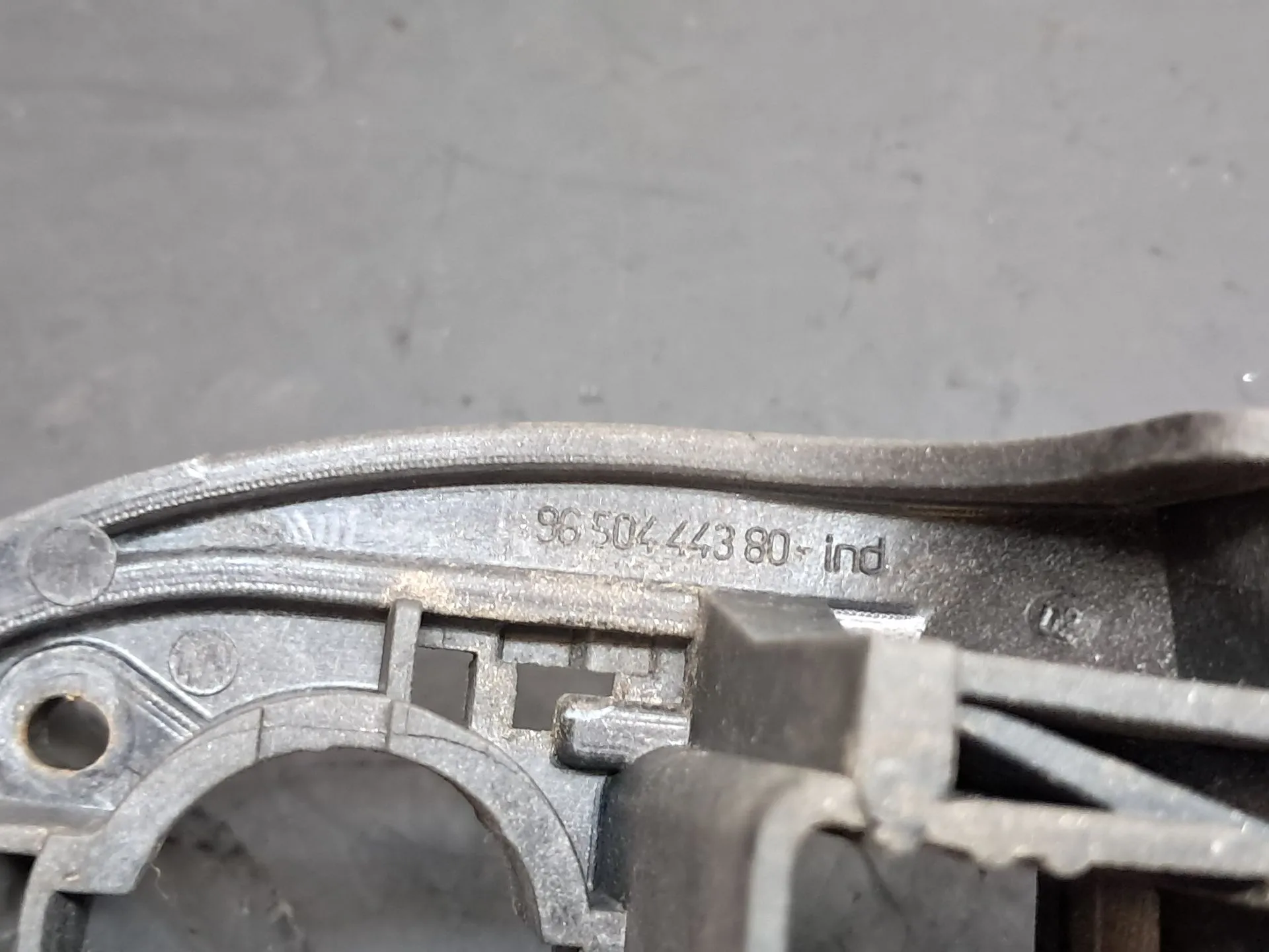 Right front door handle support CITROËN C3 I (FC_) Imagem-3