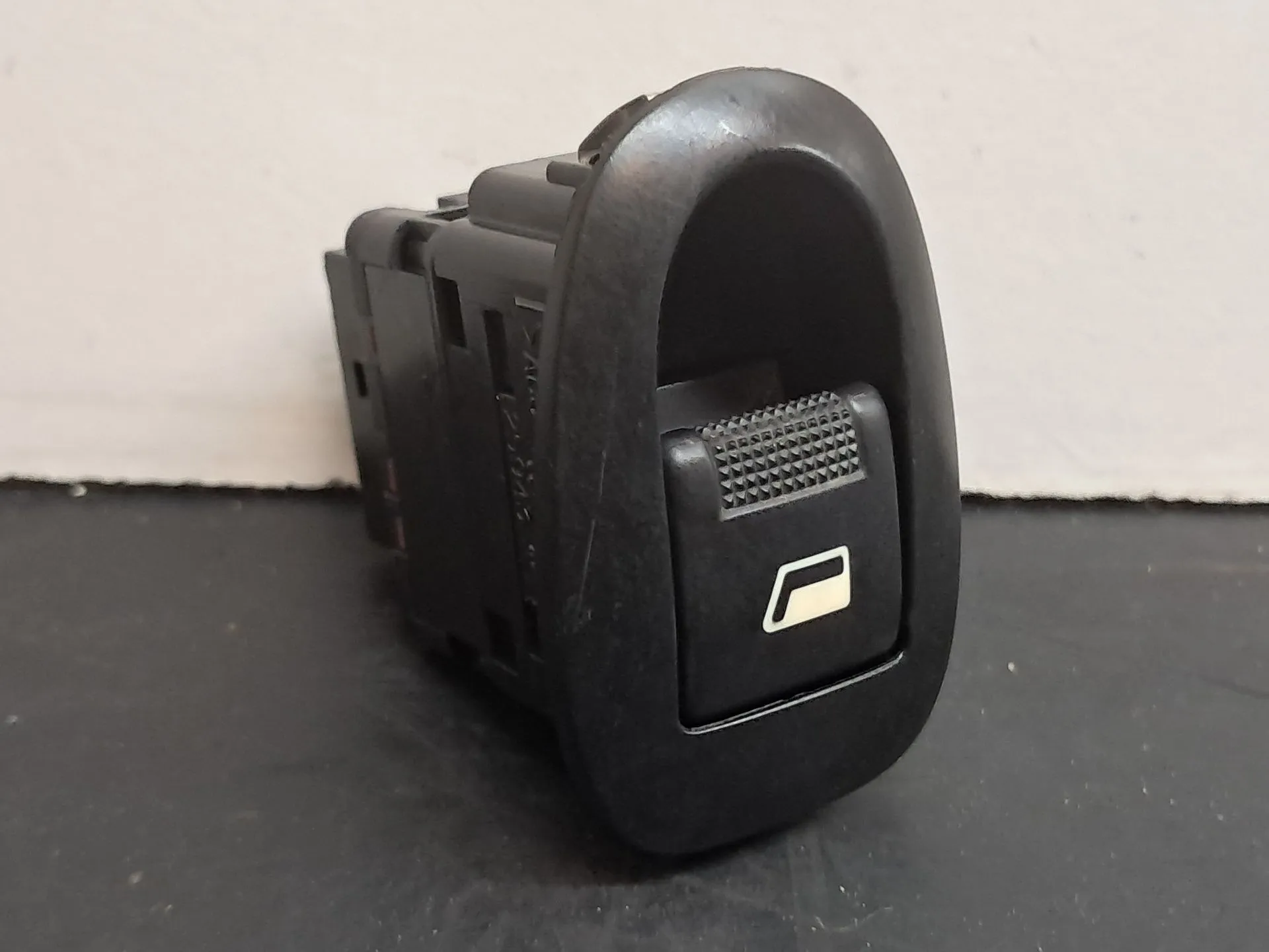 Commande / interrupteur lève-vitre Arrière Droite CITROËN C3 I (FC_)