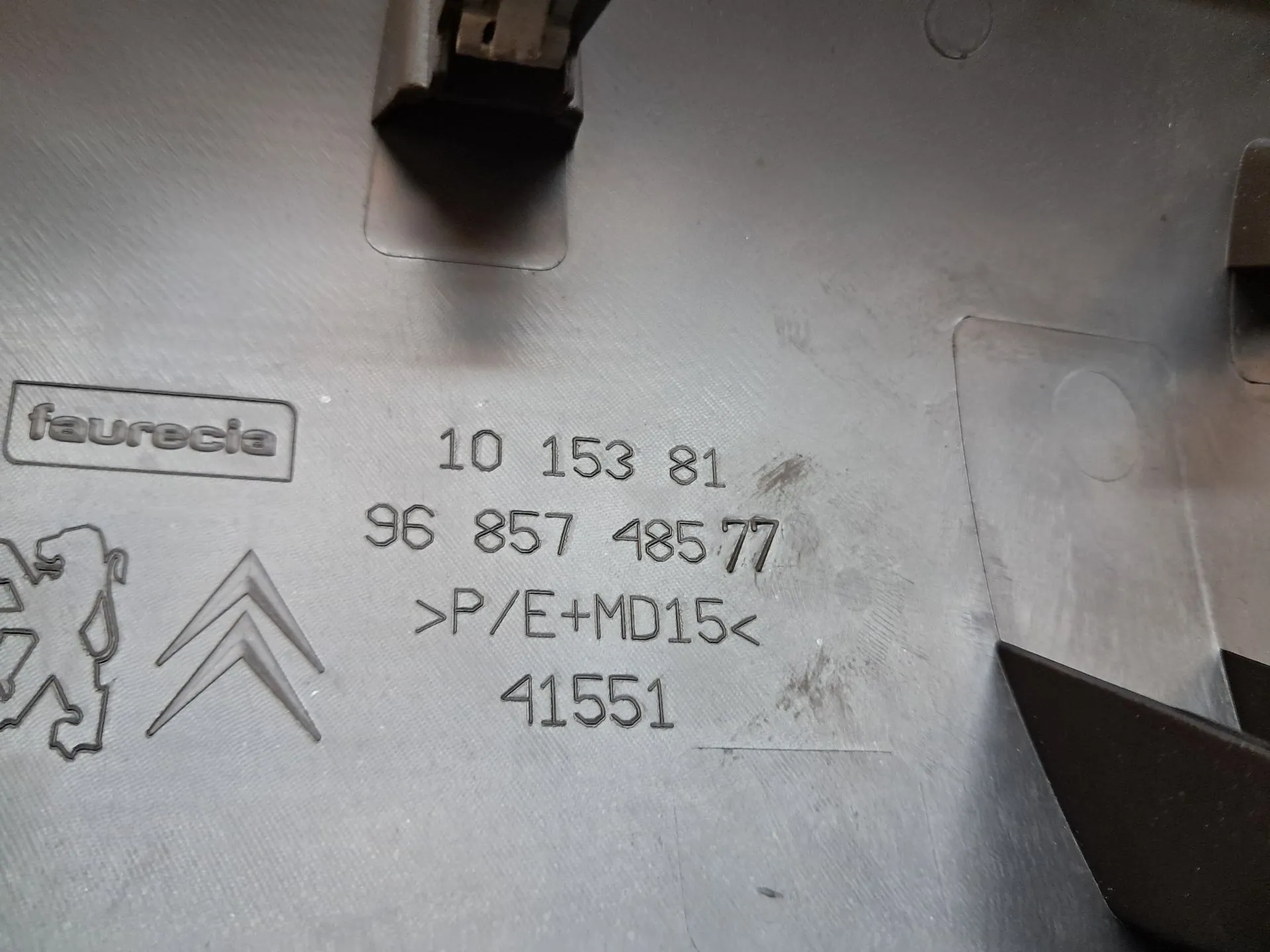 Cornice console centrale / radio / anello CITROËN C3 II (SC_) Imagem-8