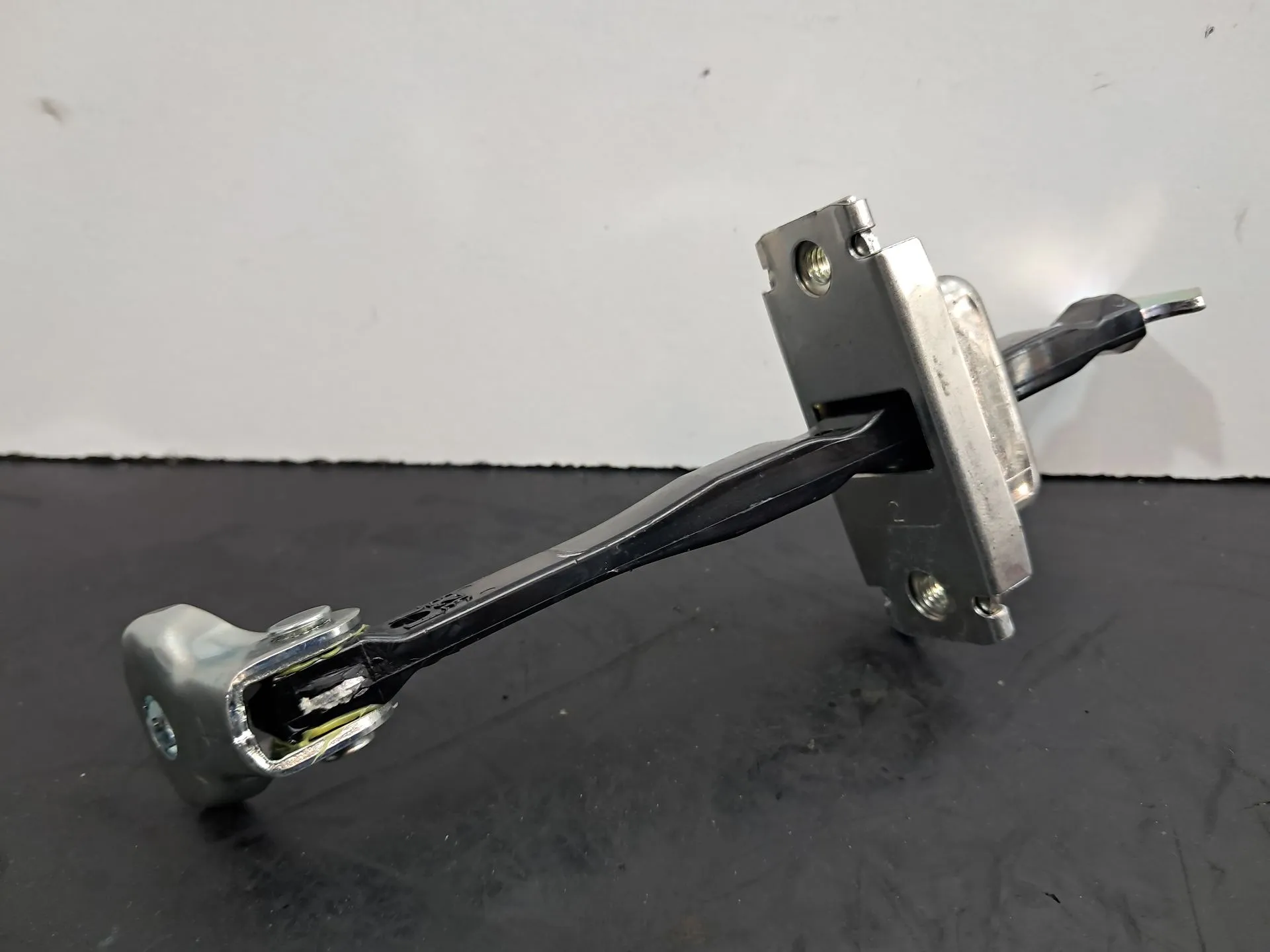 Limiteur de porte Avant Droite TOYOTA RAV4 V (_A5_, _H5_)