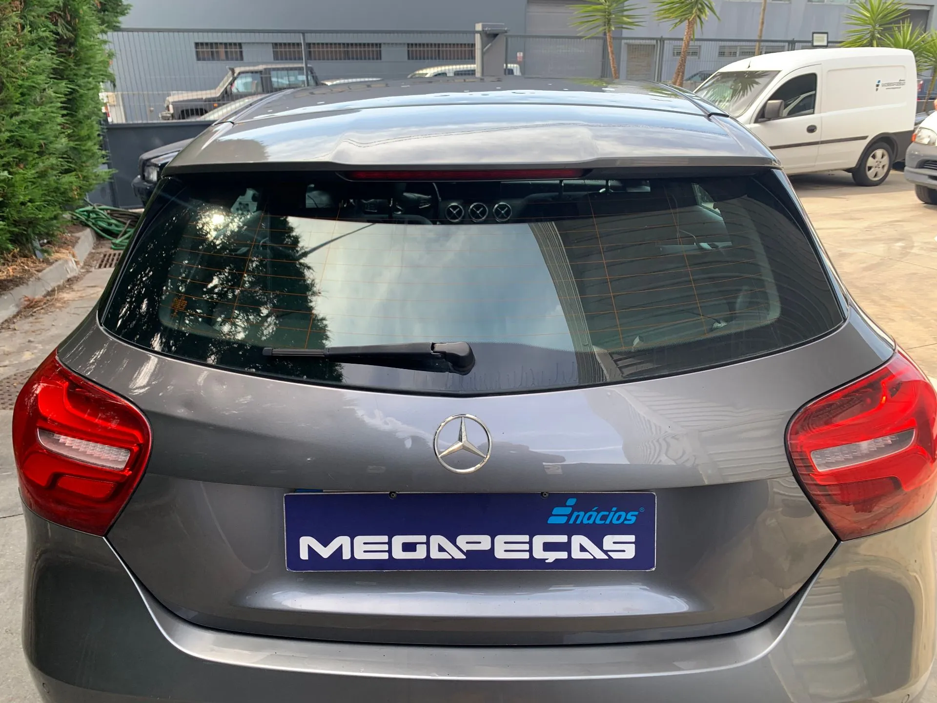 Porta / tampa da mala MERCEDES-BENZ Classe A (W176)