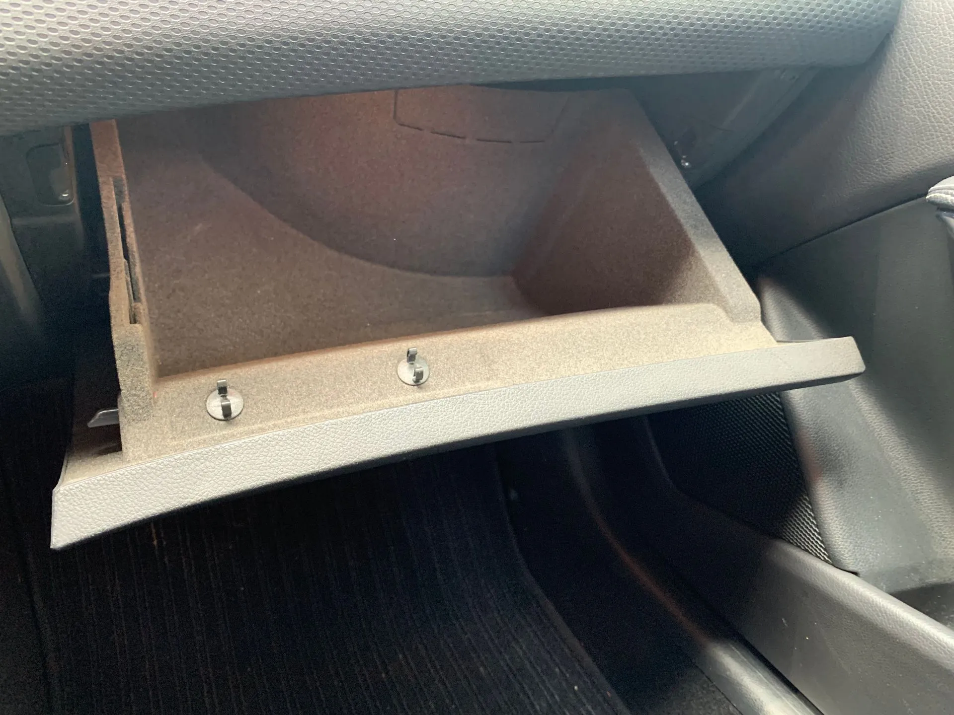 Boîte à gants MERCEDES-BENZ Classe A (W176) Imagem-1