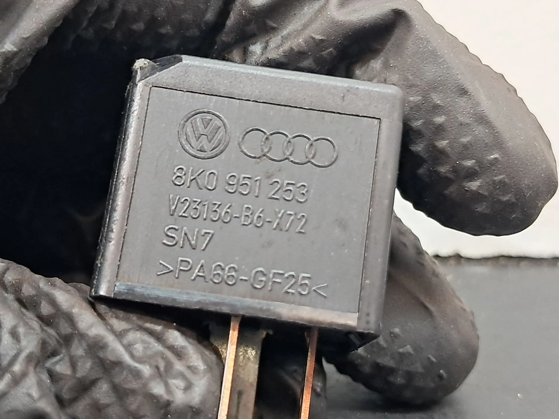 Bouton / interrupteur électromécanique  AUDI A4 (8K2, B8) Imagem-1