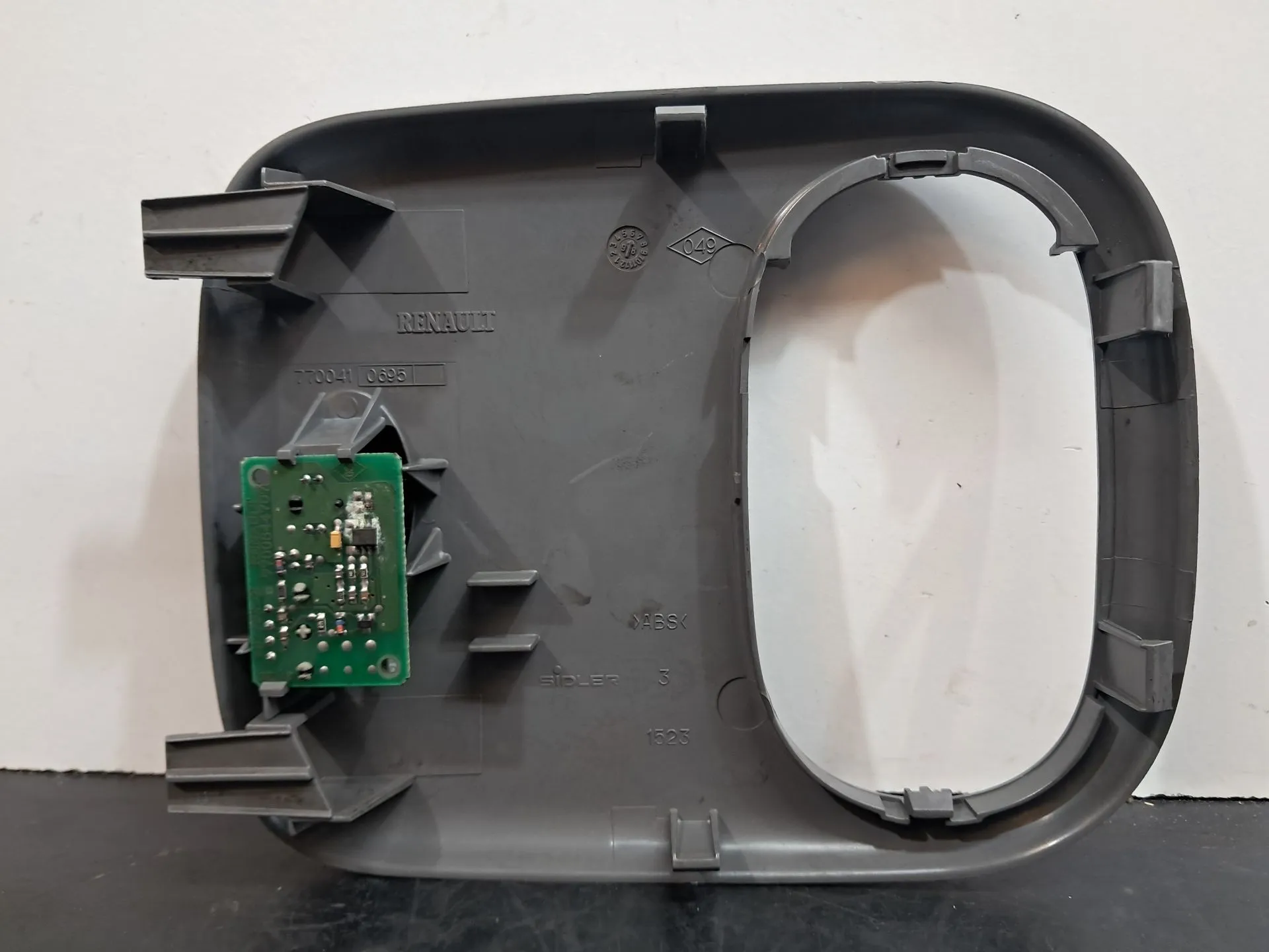 Amplificateur Antenne RENAULT Clio II (BB0/1/2_, CB0/1/2_) Imagem-2